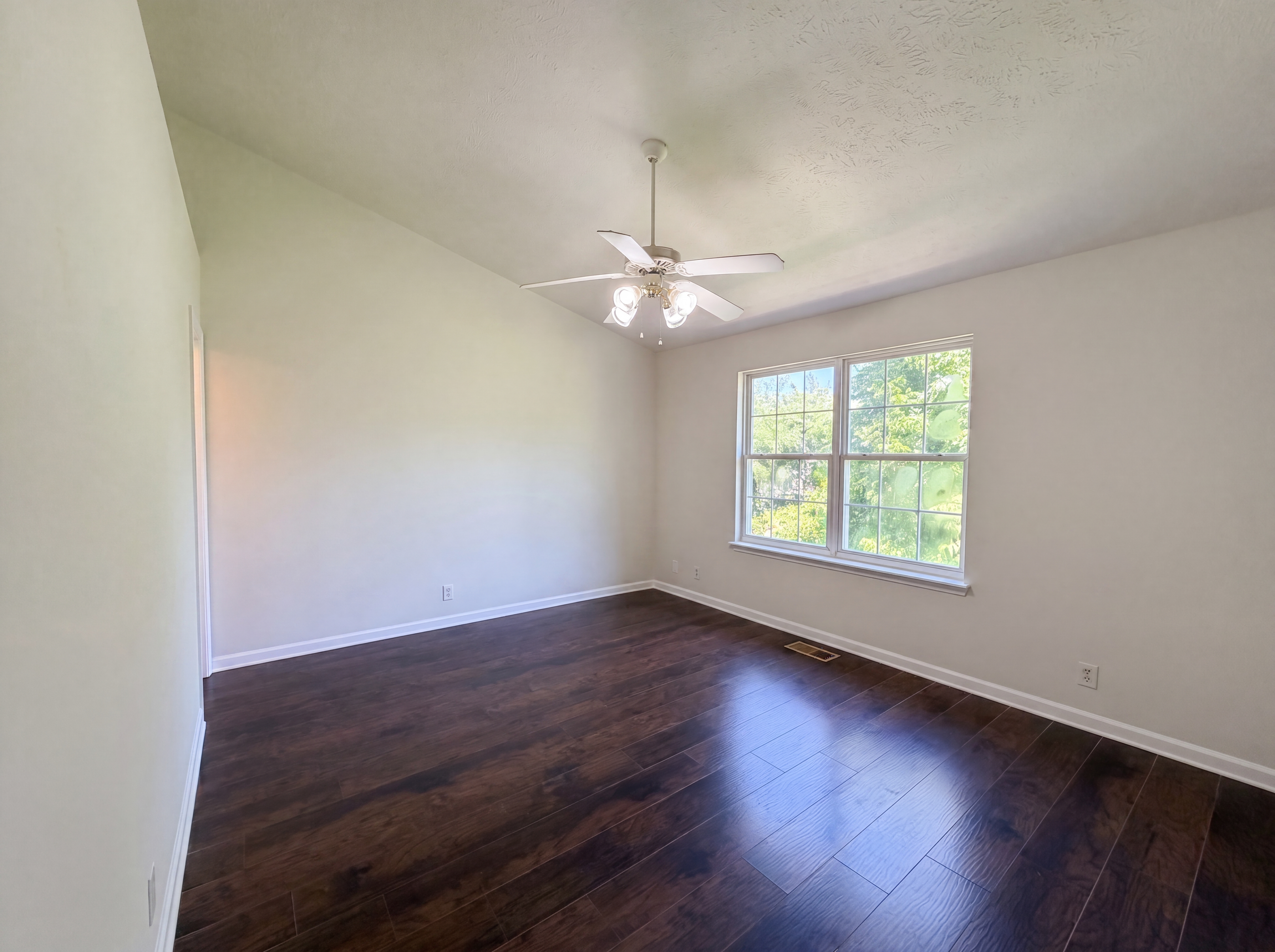 Photo 4 of 23 of 5170 Hickory Hollow Pkwy, Antioch, TN