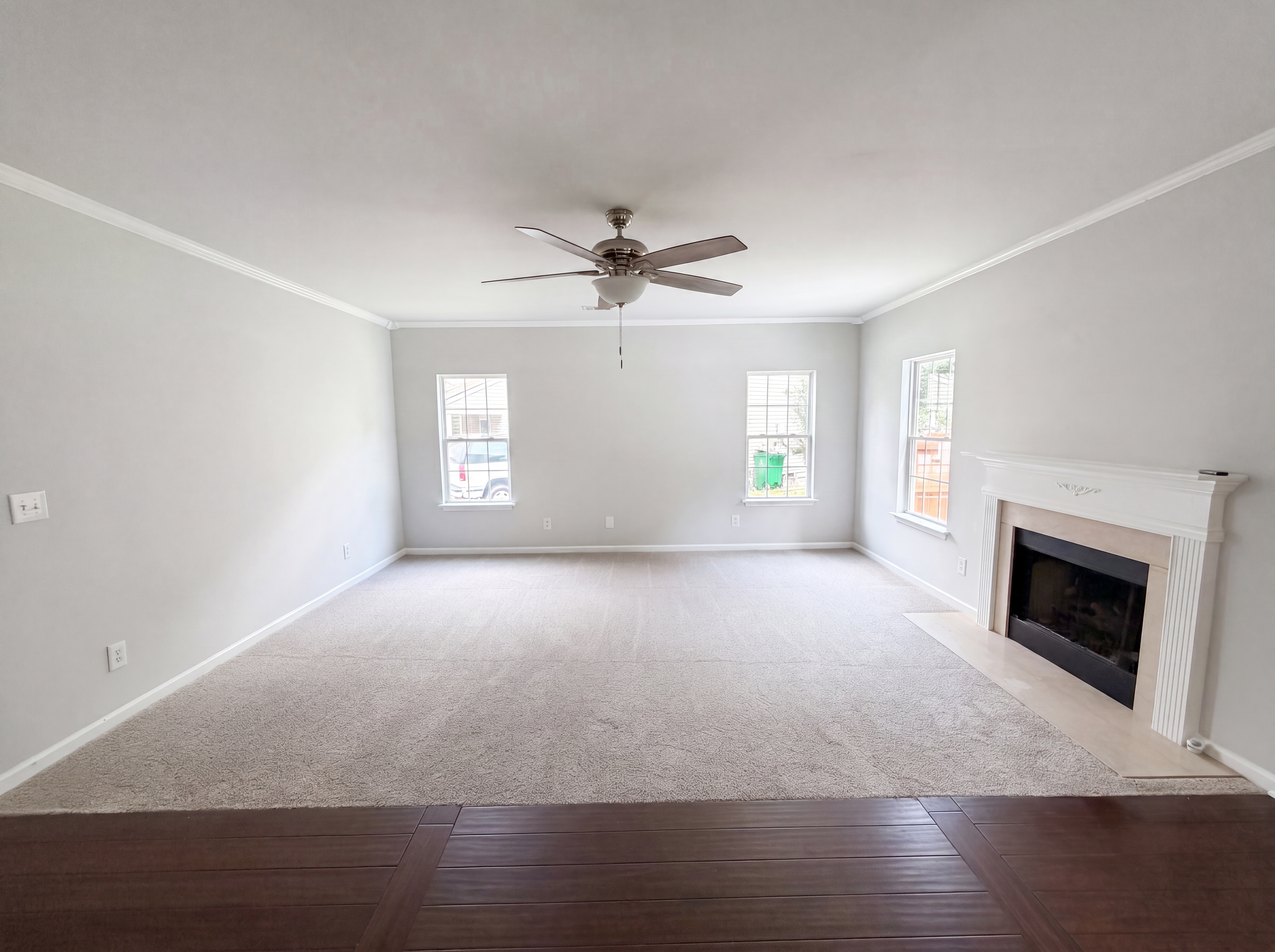 Photo 3 of 23 of 4024 Fifendrum Ln, Charlotte, NC