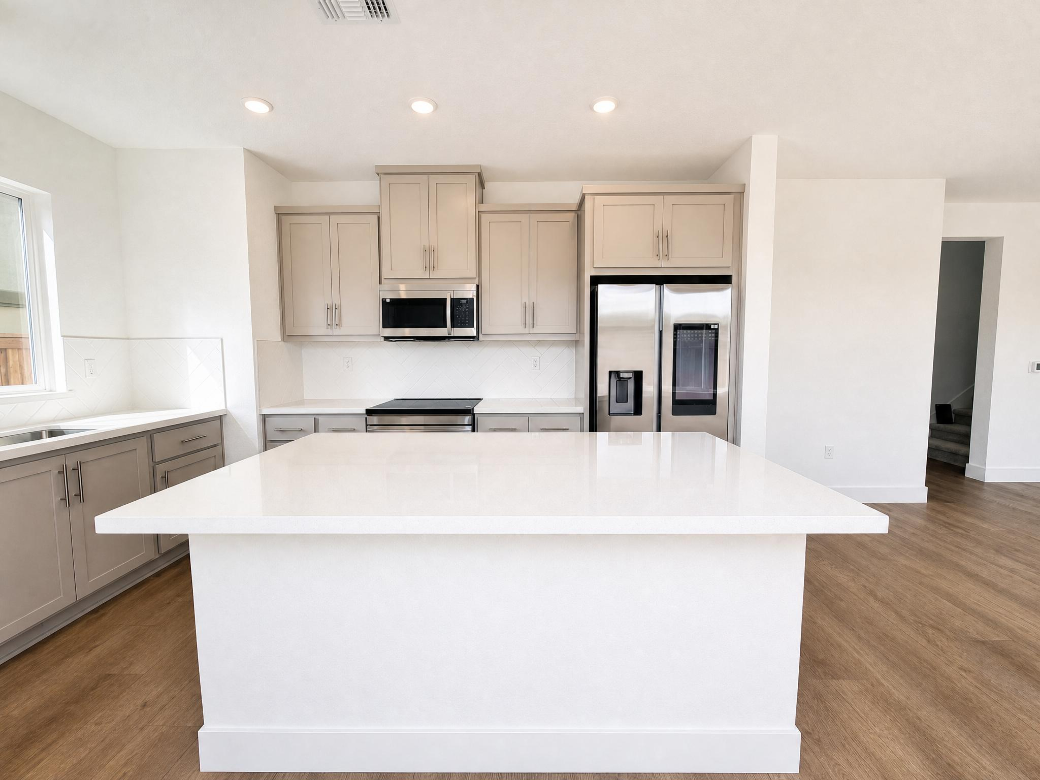 Photo 9 of 22 of 16213 Sculptor Ave, Lathrop, CA
