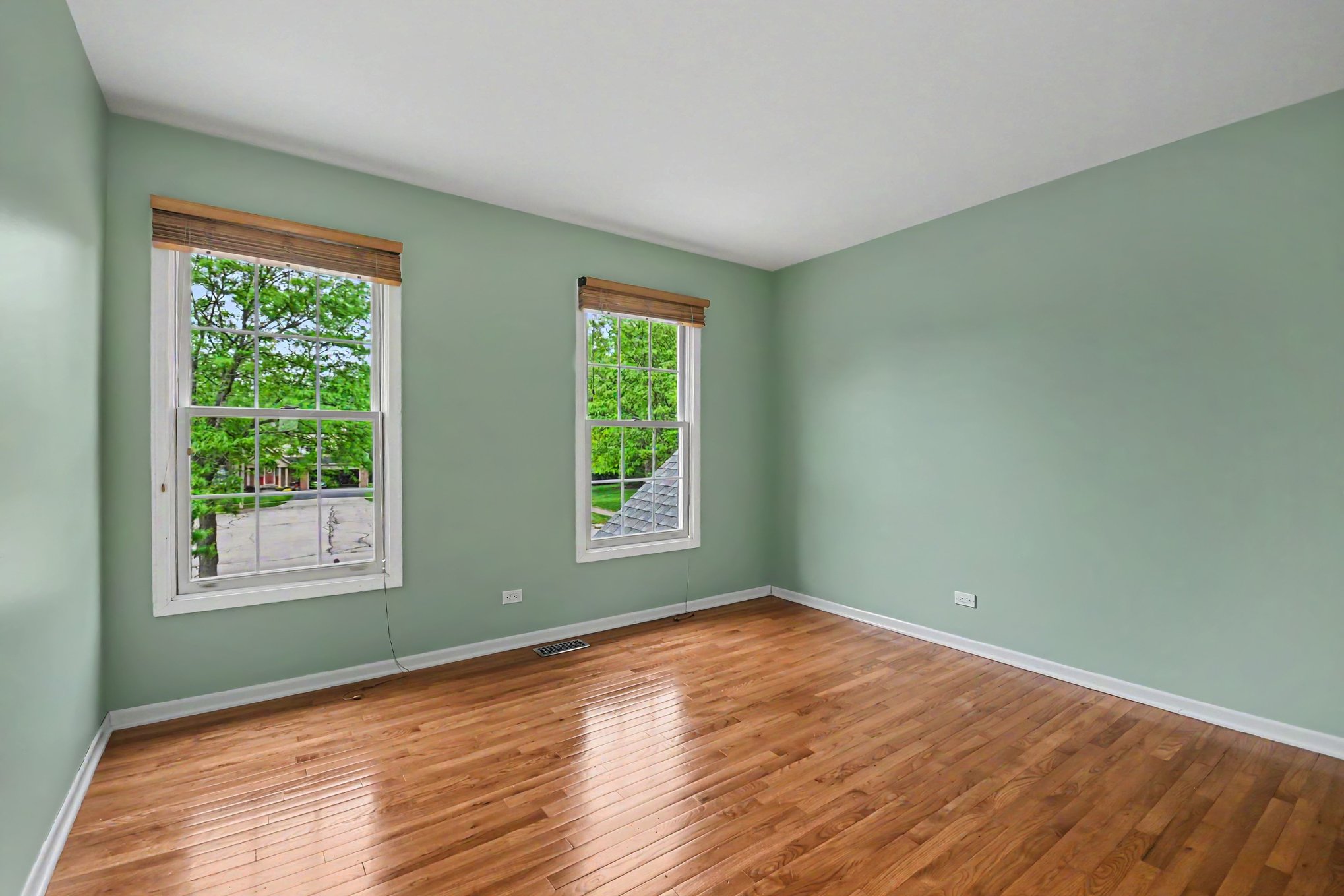 Photo 4 of 28 of 865 Warwick Ln, Lake Zurich, IL