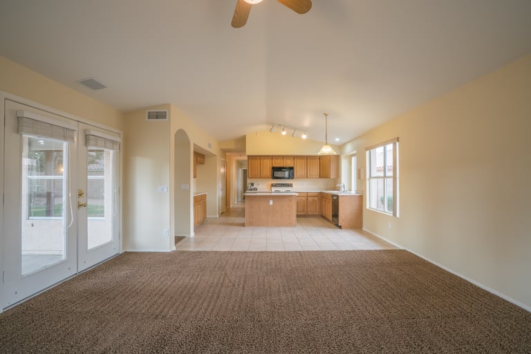 Photo 8 of 28 - 9923 N 58th Dr, Glendale, AZ 85302