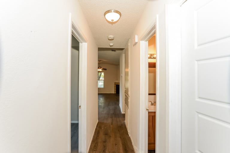 Photo 22 of 27 - 4018 Sun Harbour Dr, San Antonio, TX 78244