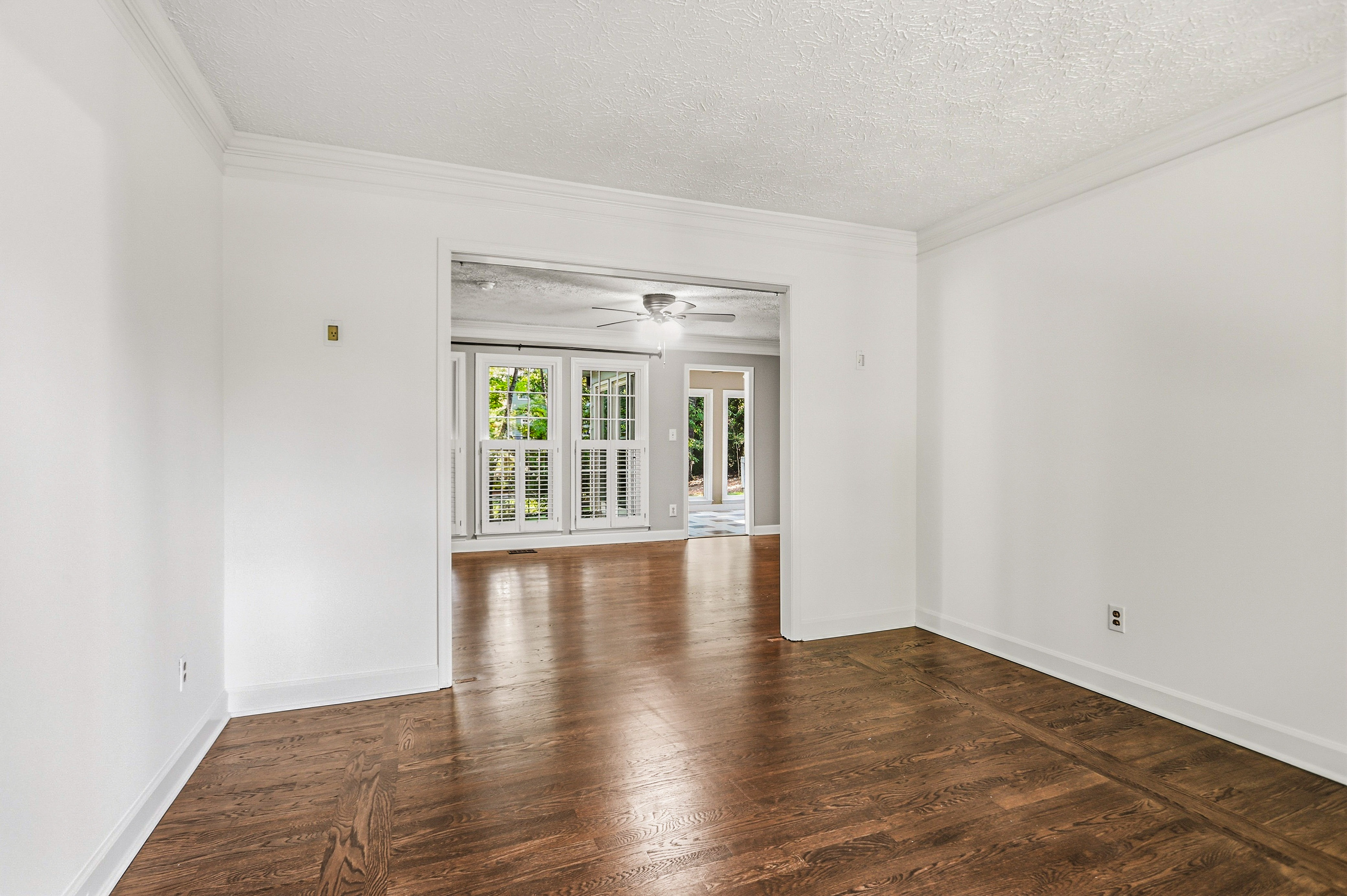 Photo 17 of 56 of 2696 S Arbor Dr, Marietta, GA