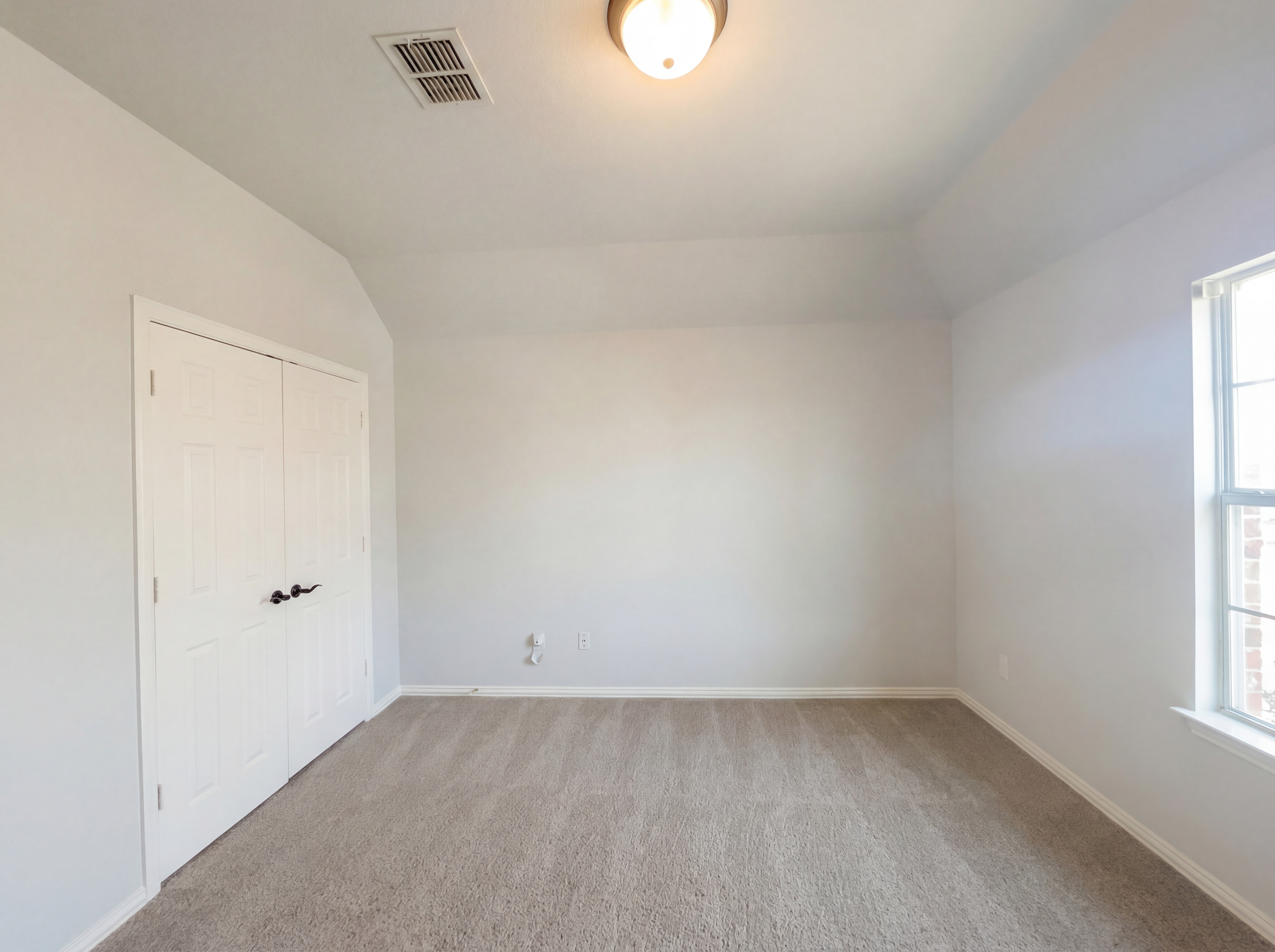 Photo 4 of 21 of 11963 Henderson Dr, Frisco, TX