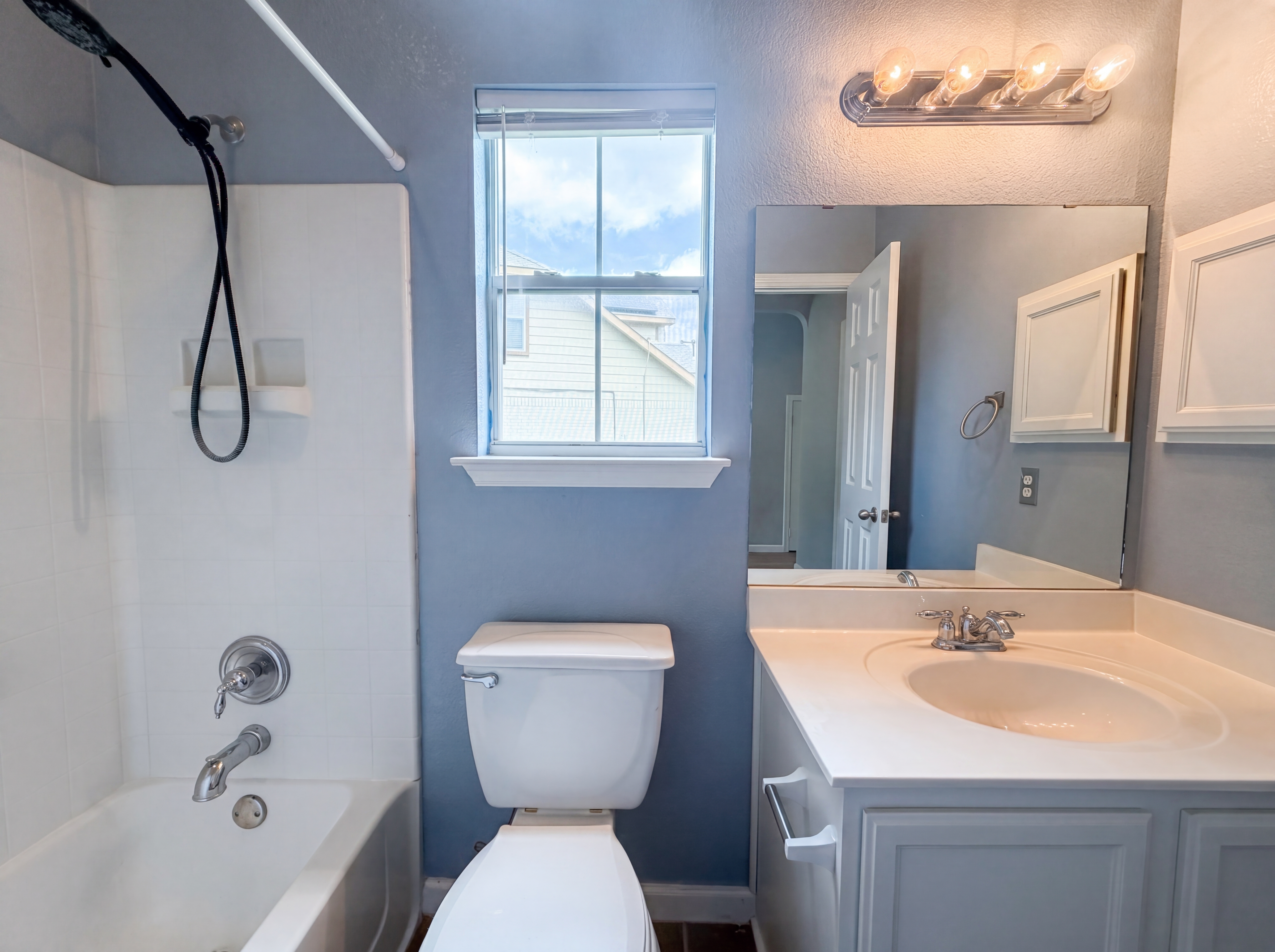 Photo 11 of 19 of 313 Crowfoot Dr, Harker Heights, TX