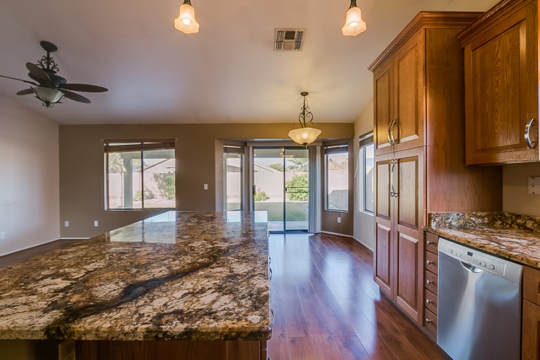 Photo 5 of 31 - 11314 S Obispo Dr, Goodyear, AZ 85338