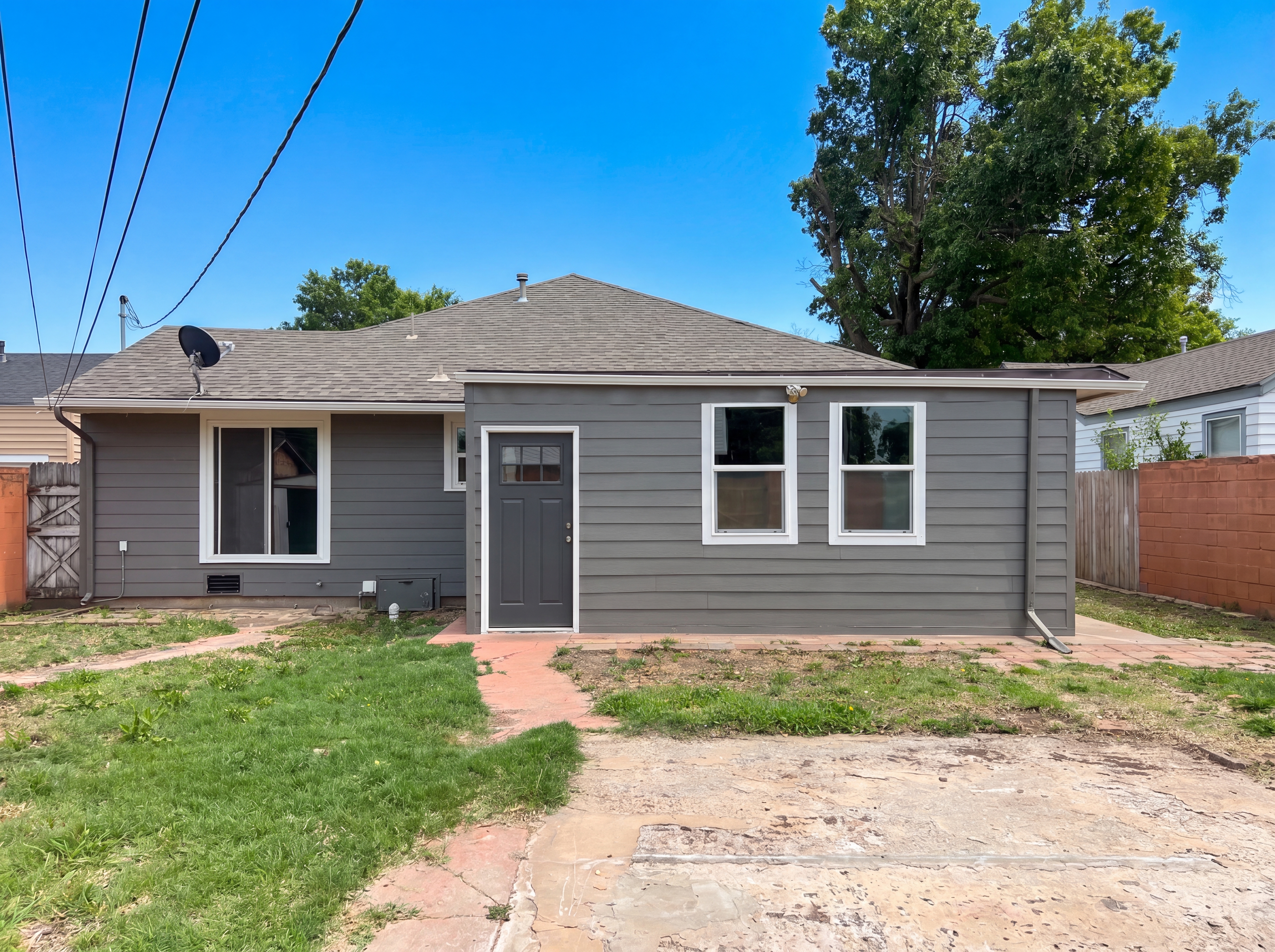 Photo 5 of 18 of 818 W Rush St, Enid, OK