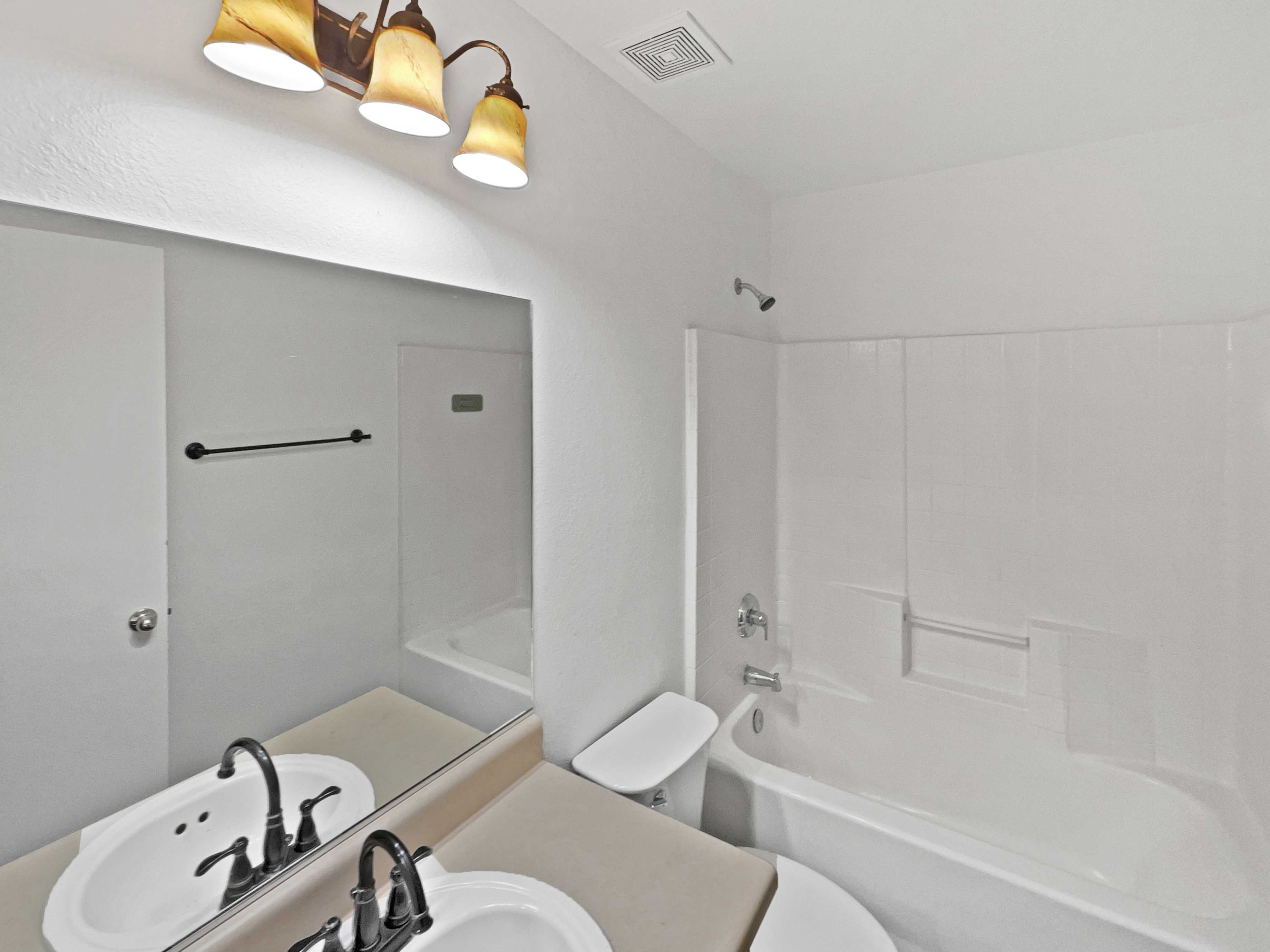 Photo 11 of 19 of 7405 E Cross Ridge Pl, Tucson, AZ
