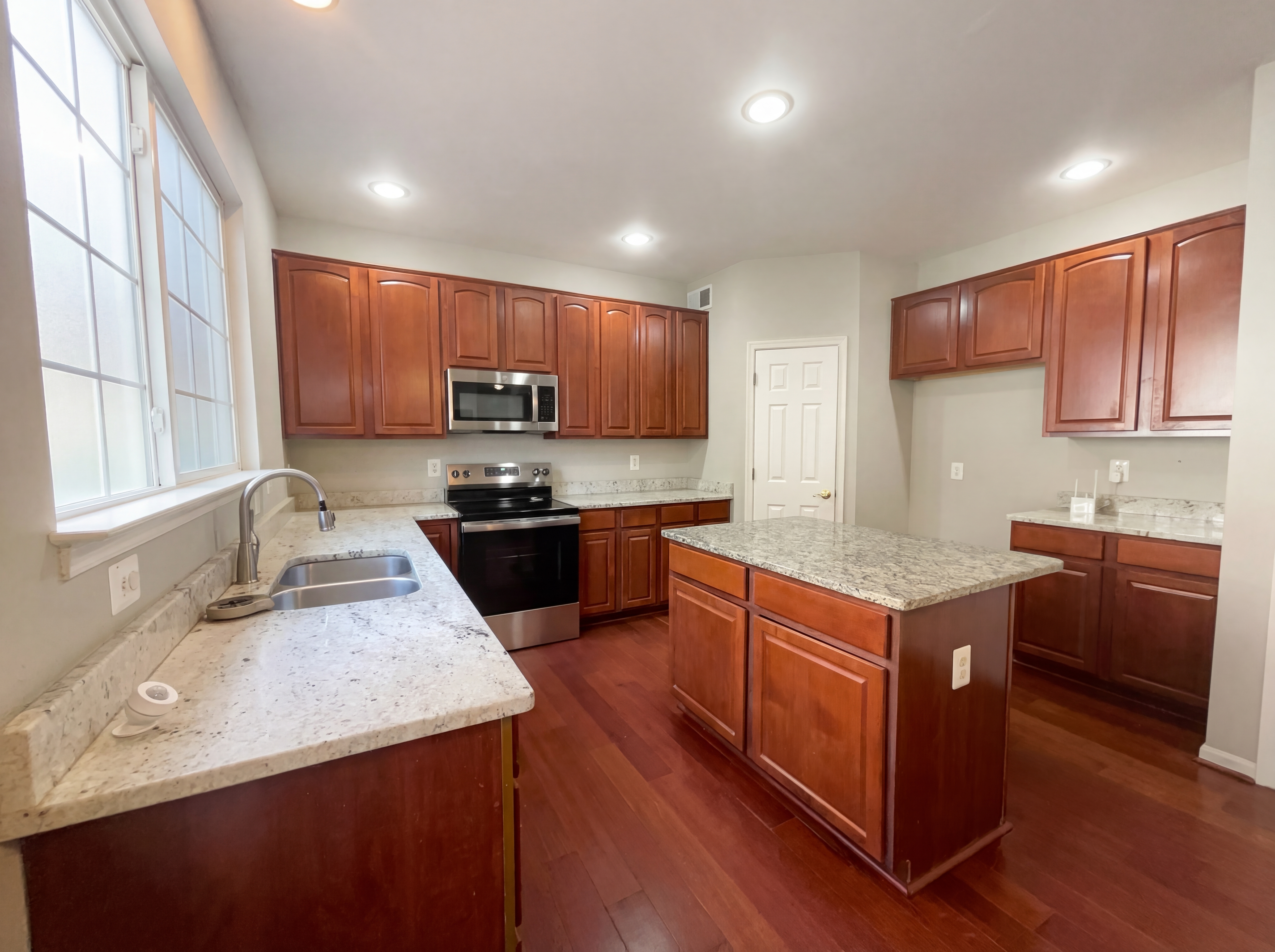 Photo 21 of 51 of 9300 Bradley Ct, Manassas Park, VA
