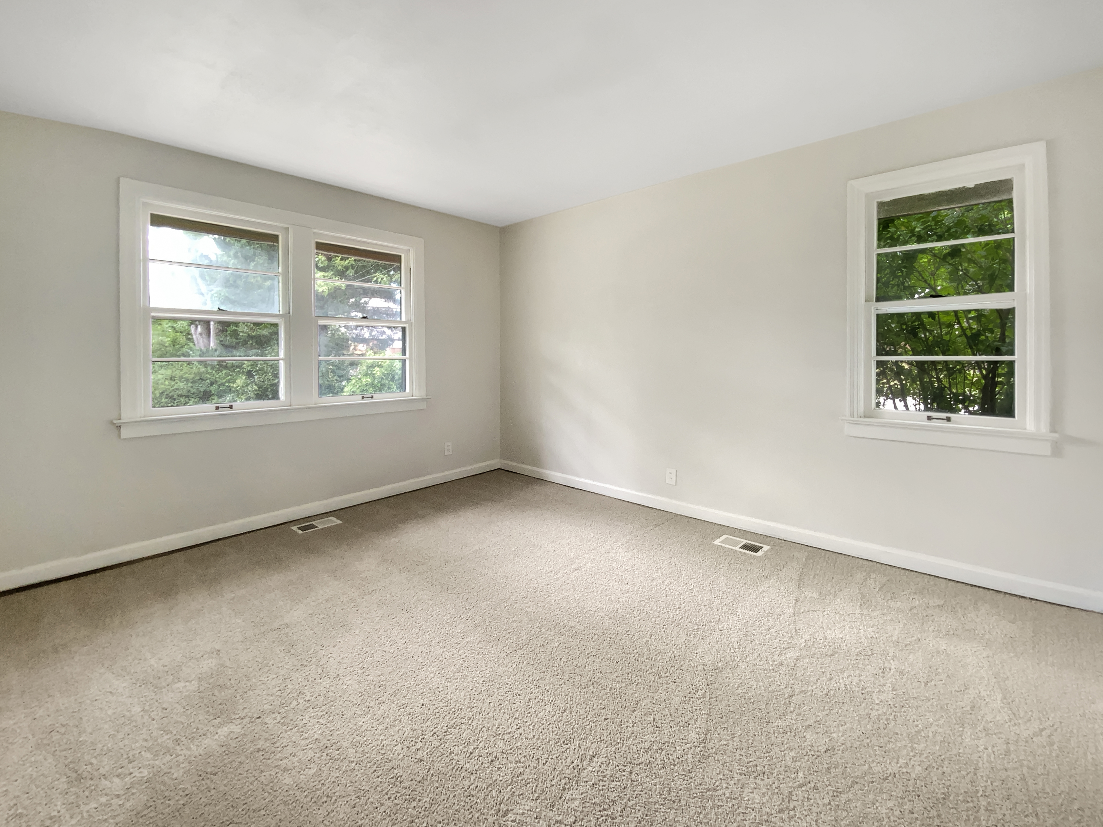 Photo 4 of 19 of 4127 Burnett Ave, Saint Louis, MO