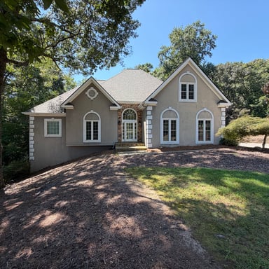 Property photo 1 of 3320 Sweetwater Dr