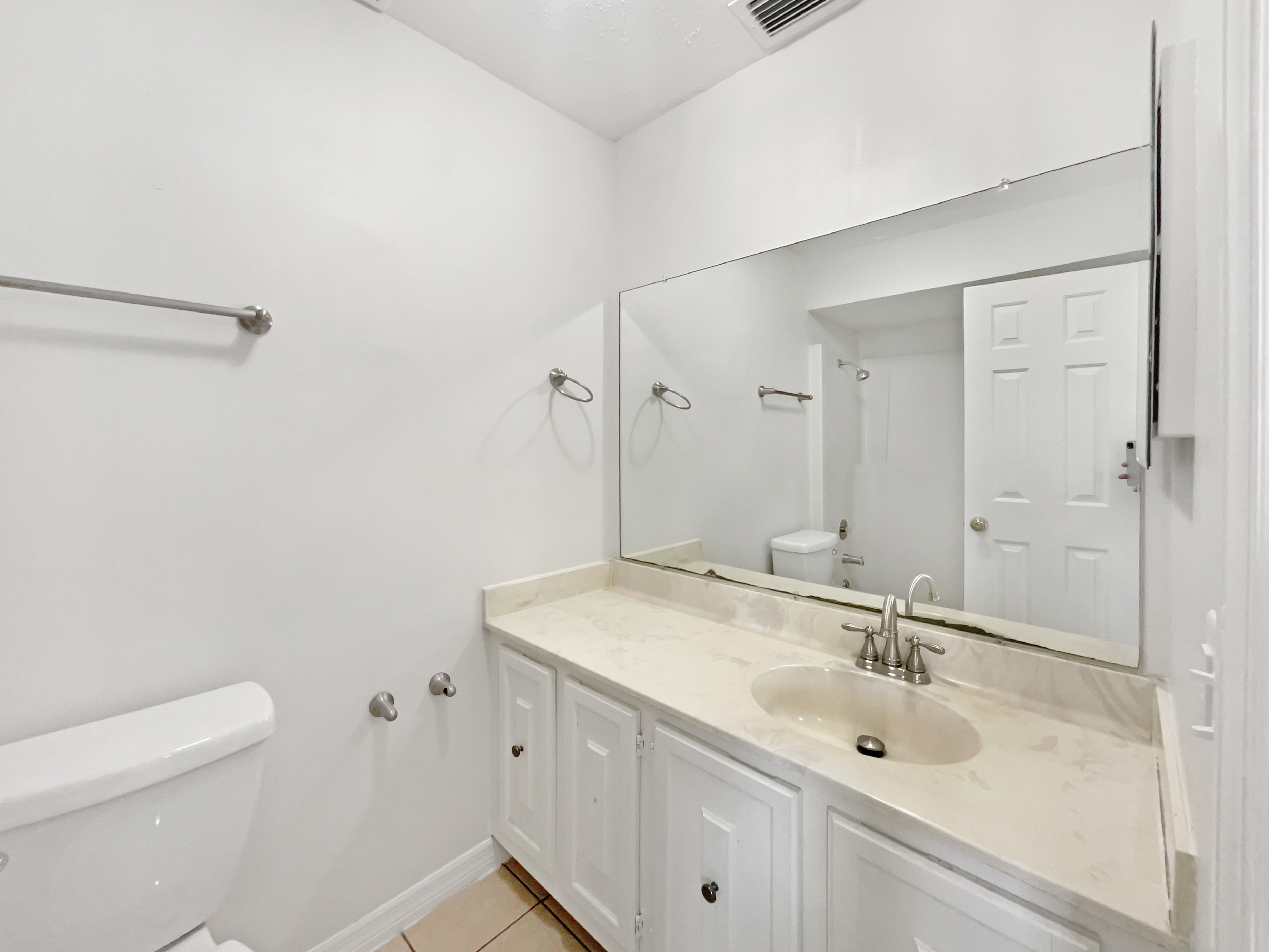 Photo 21 of 24 of 1404 Oak Pl, Apopka, FL