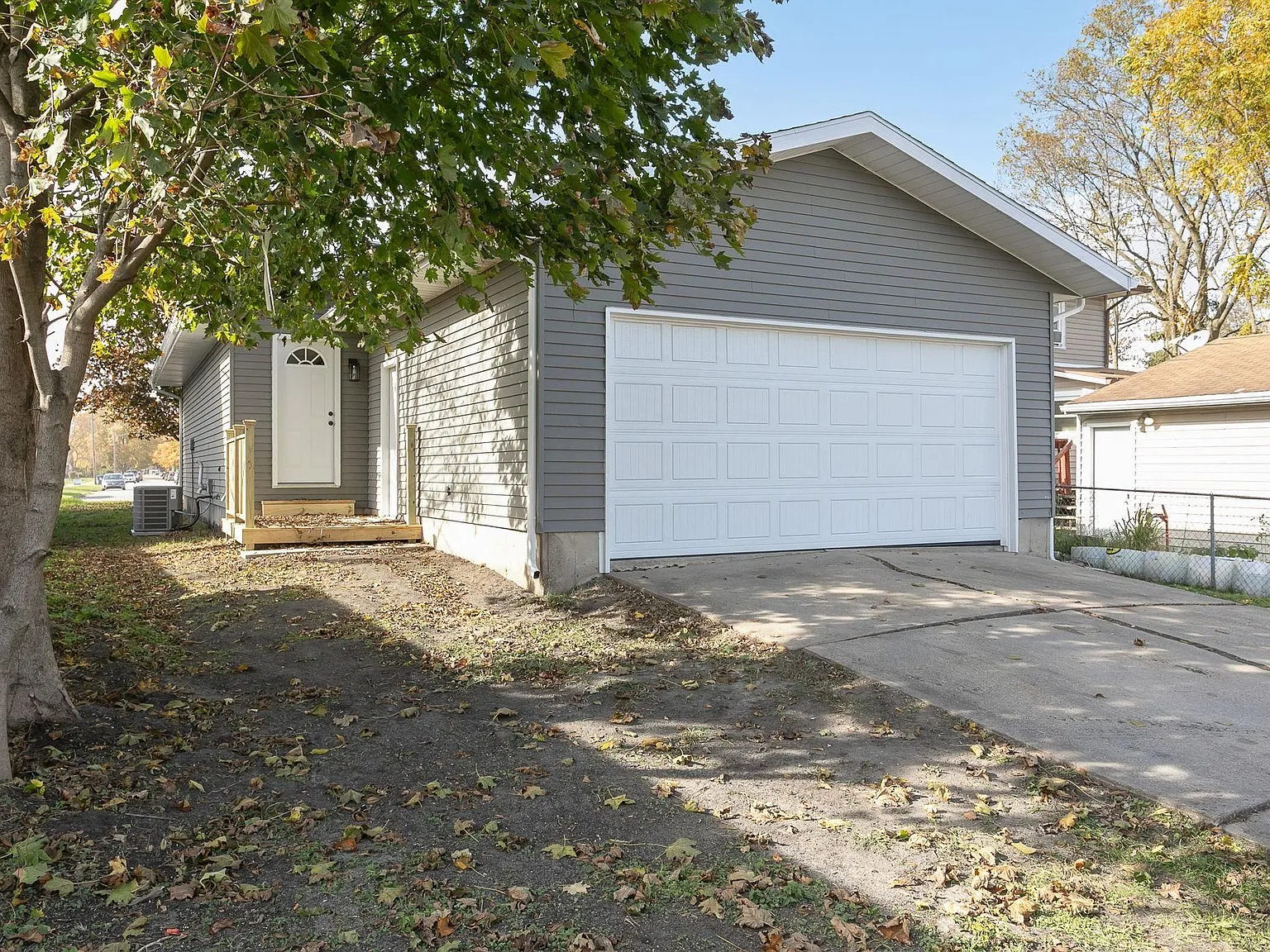Photo 5 of 22 of 1430 Union St, Mishawaka, IN