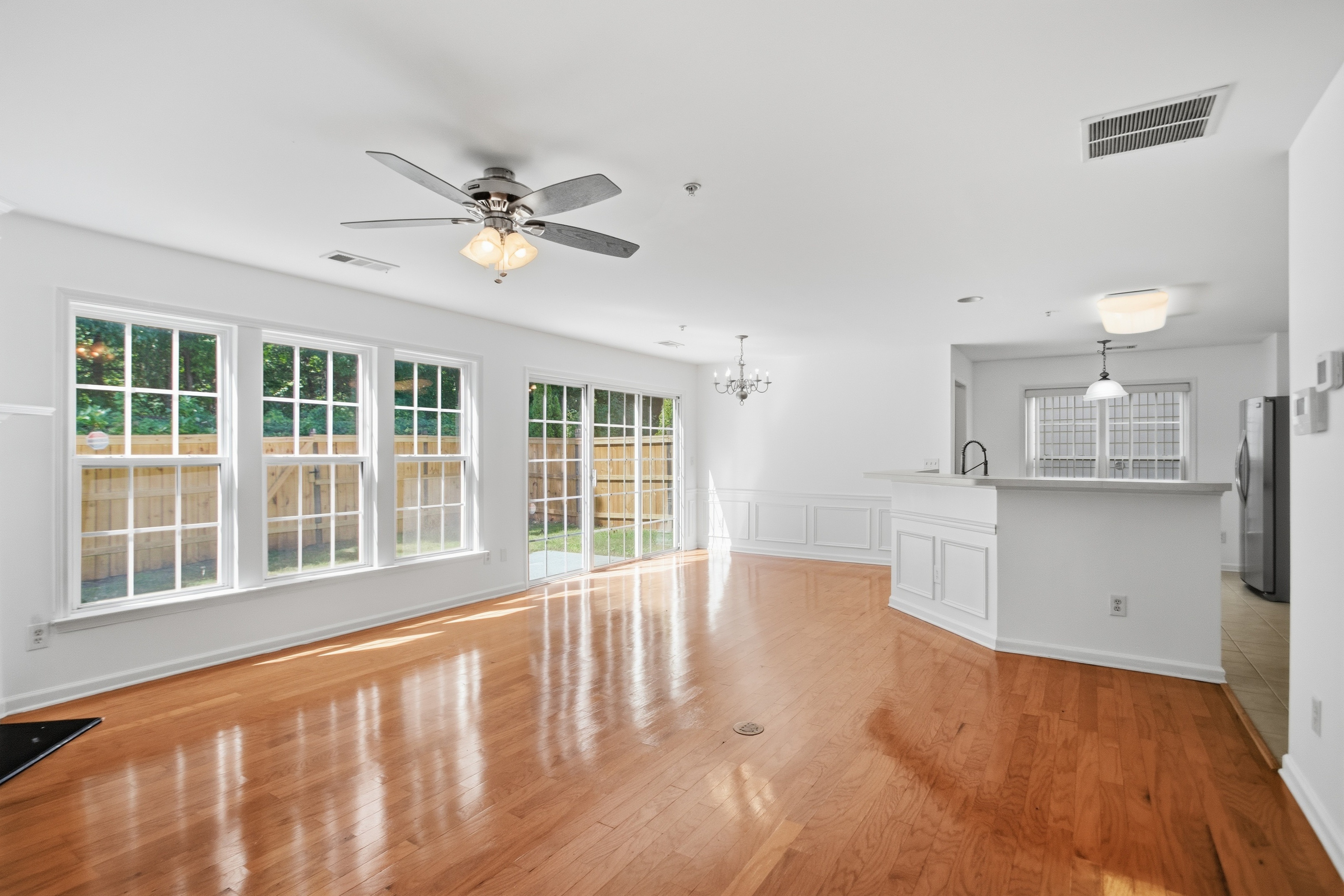 Photo 6 of 29 of 313 Balaban Cir, Woodstock, GA