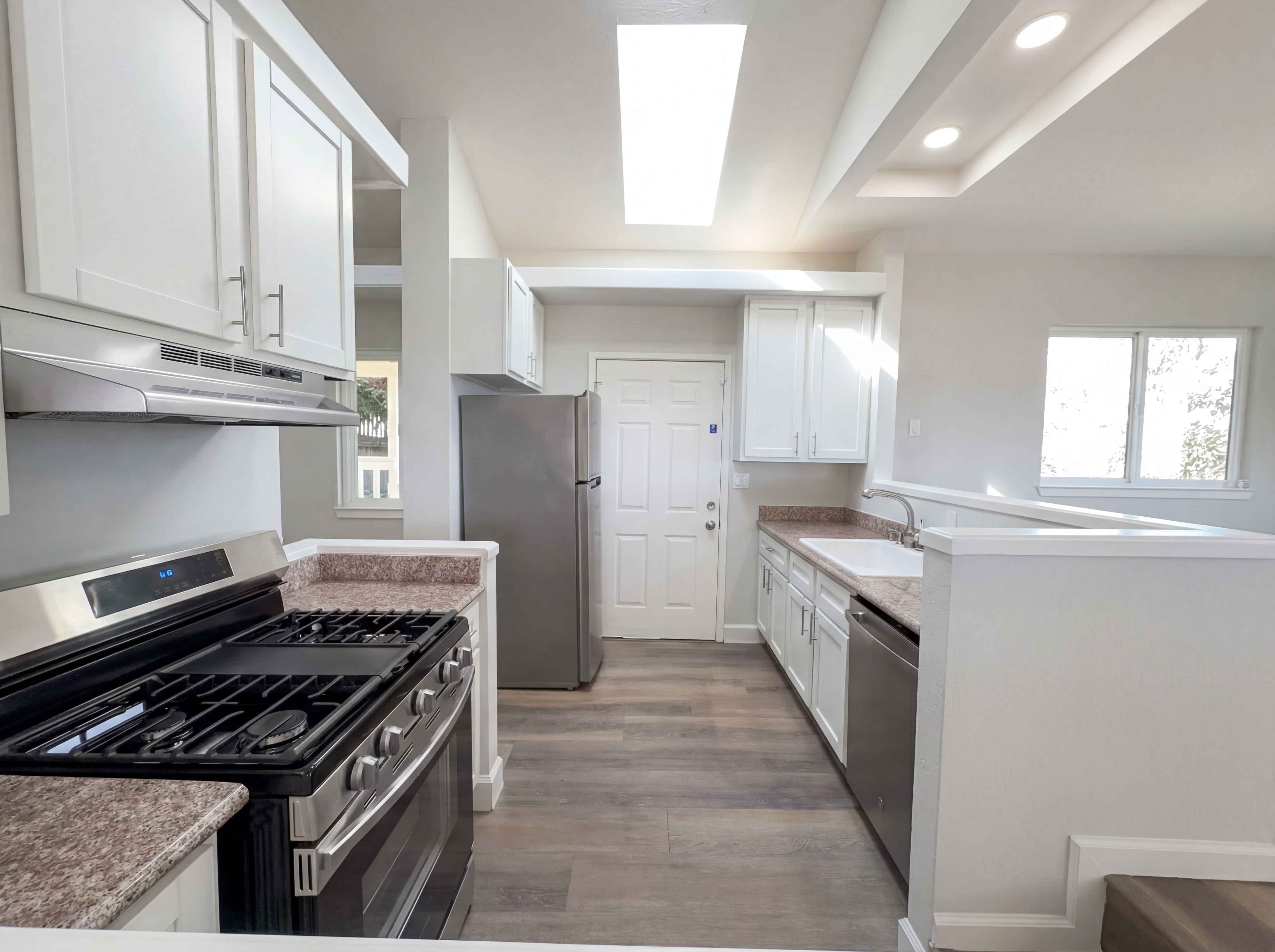 Photo 2 of 43 of 2291 Yale St, Martinez, CA