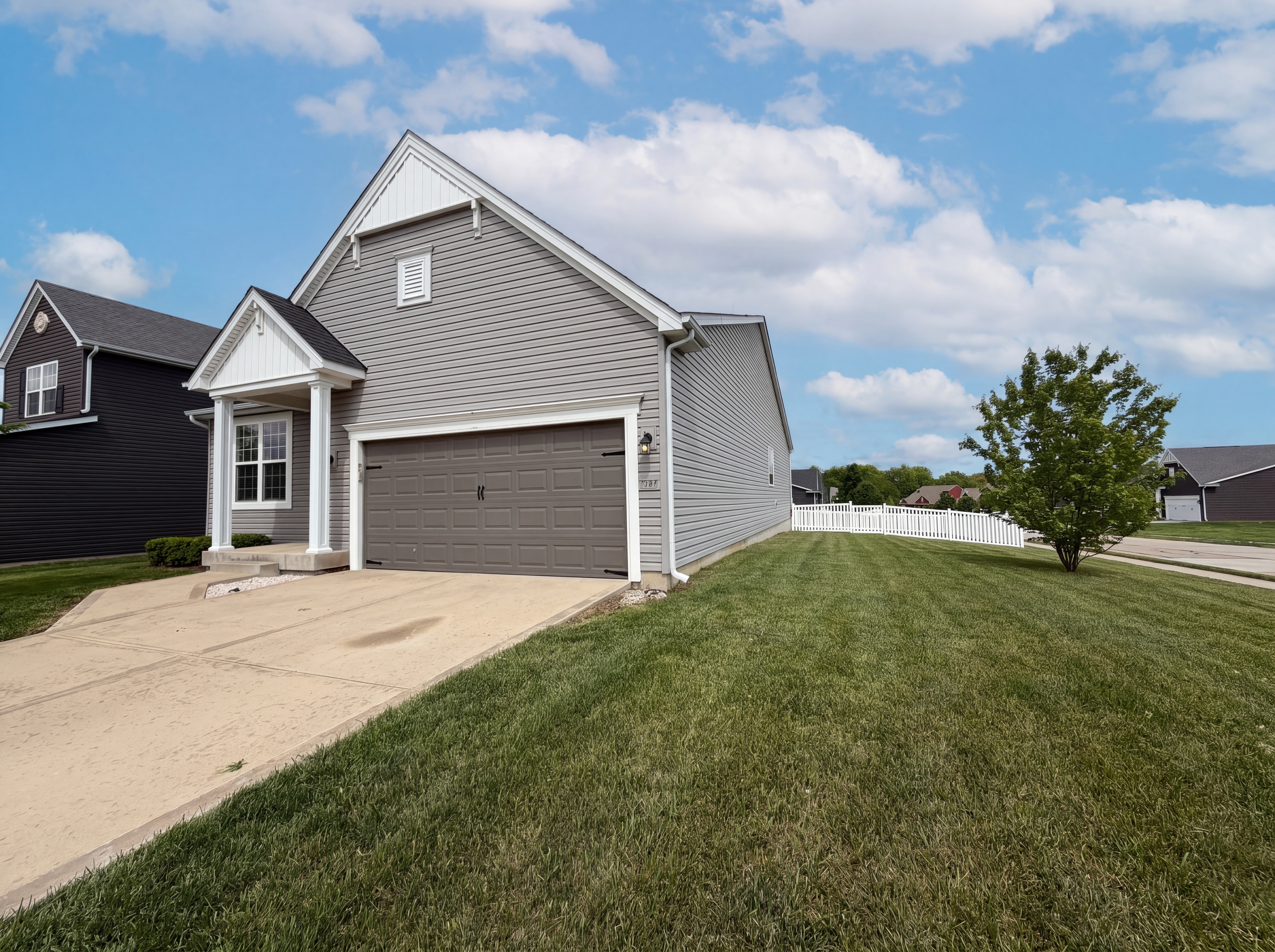 Photo 19 of 22 of 1034 Sweet River Dr, Saint Paul, MO