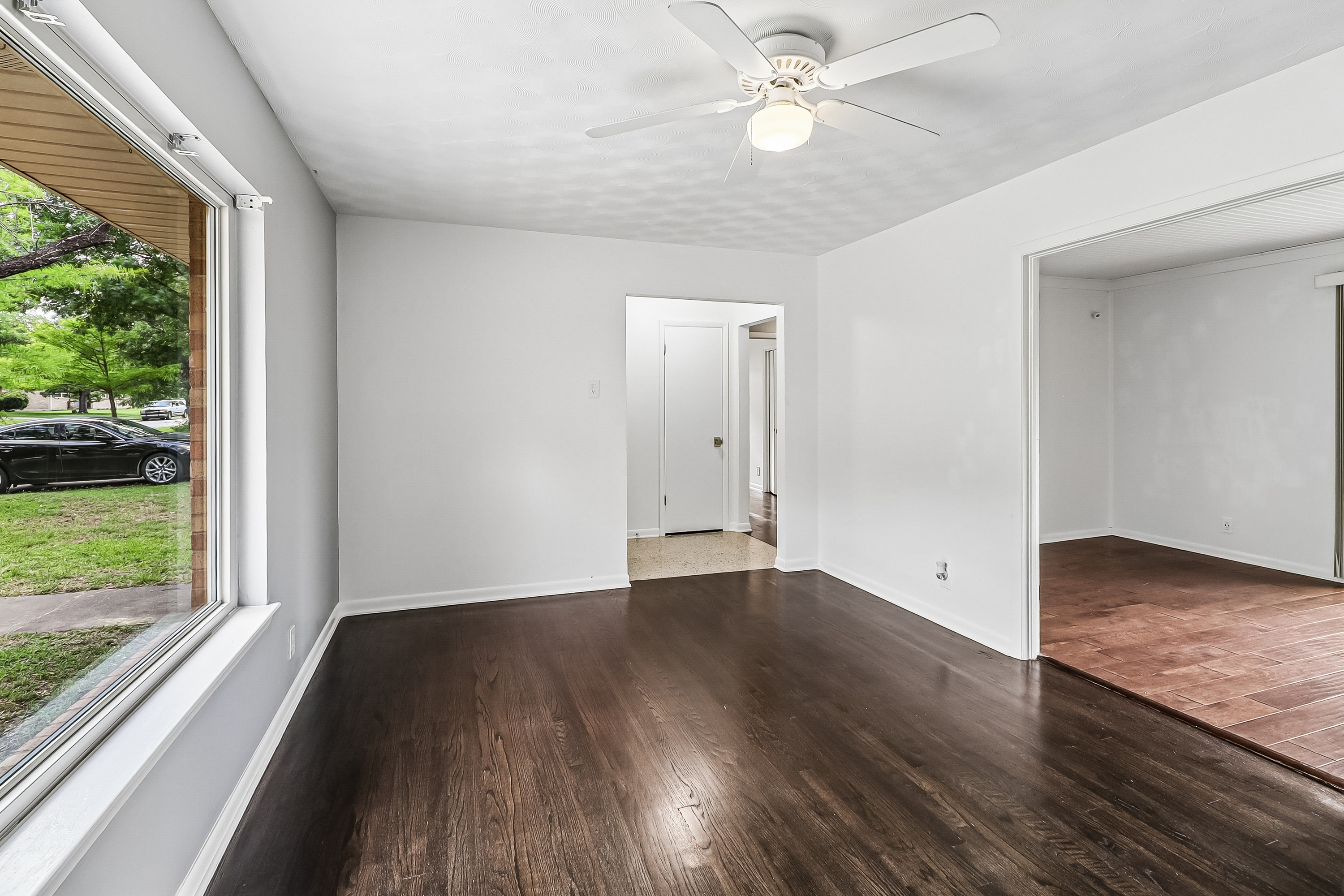 Photo 8 of 22 of 318 Harman St, Duncanville, TX
