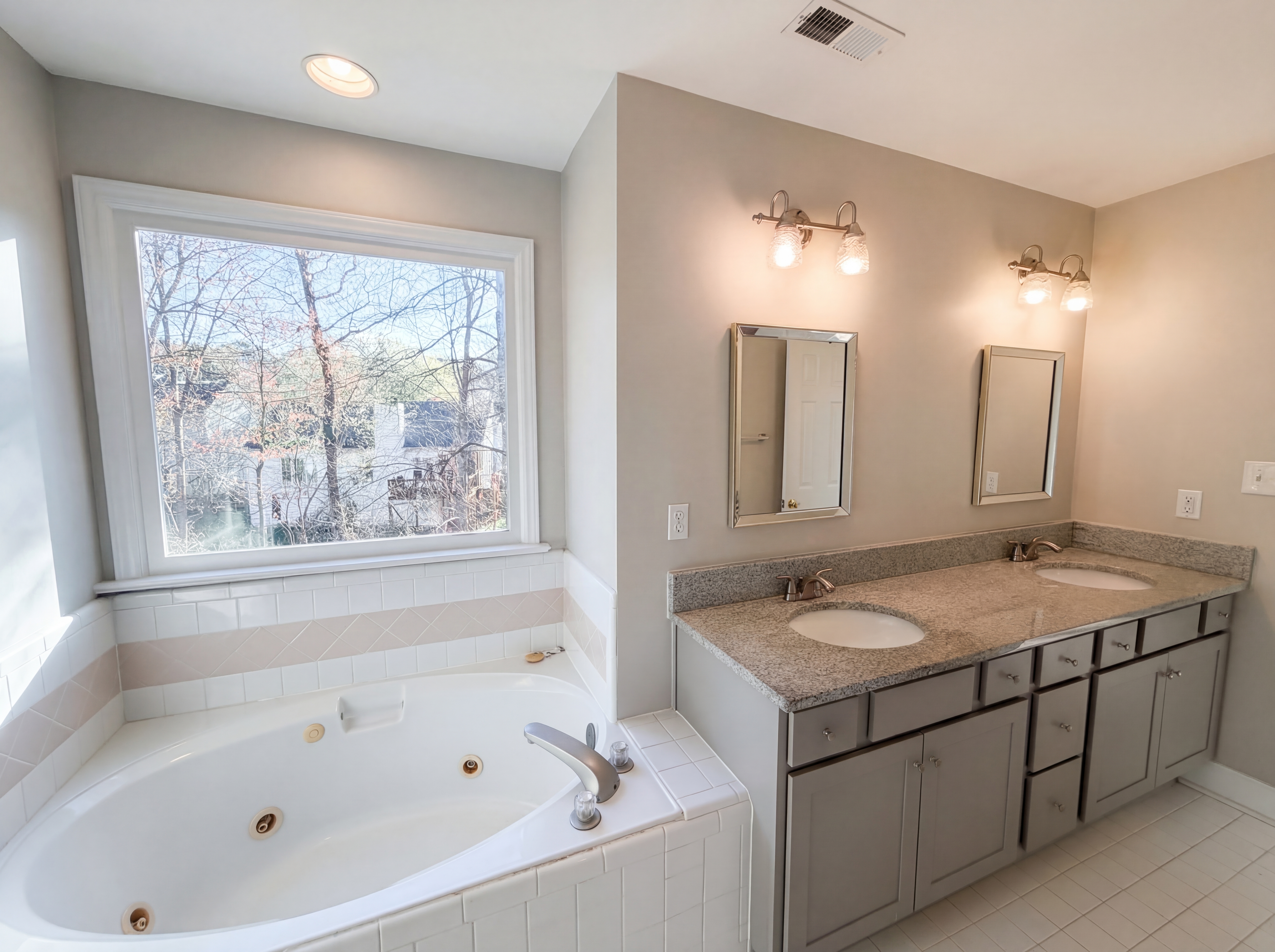 Photo 6 of 19 of 304 Arlington Rdg, Cary, NC