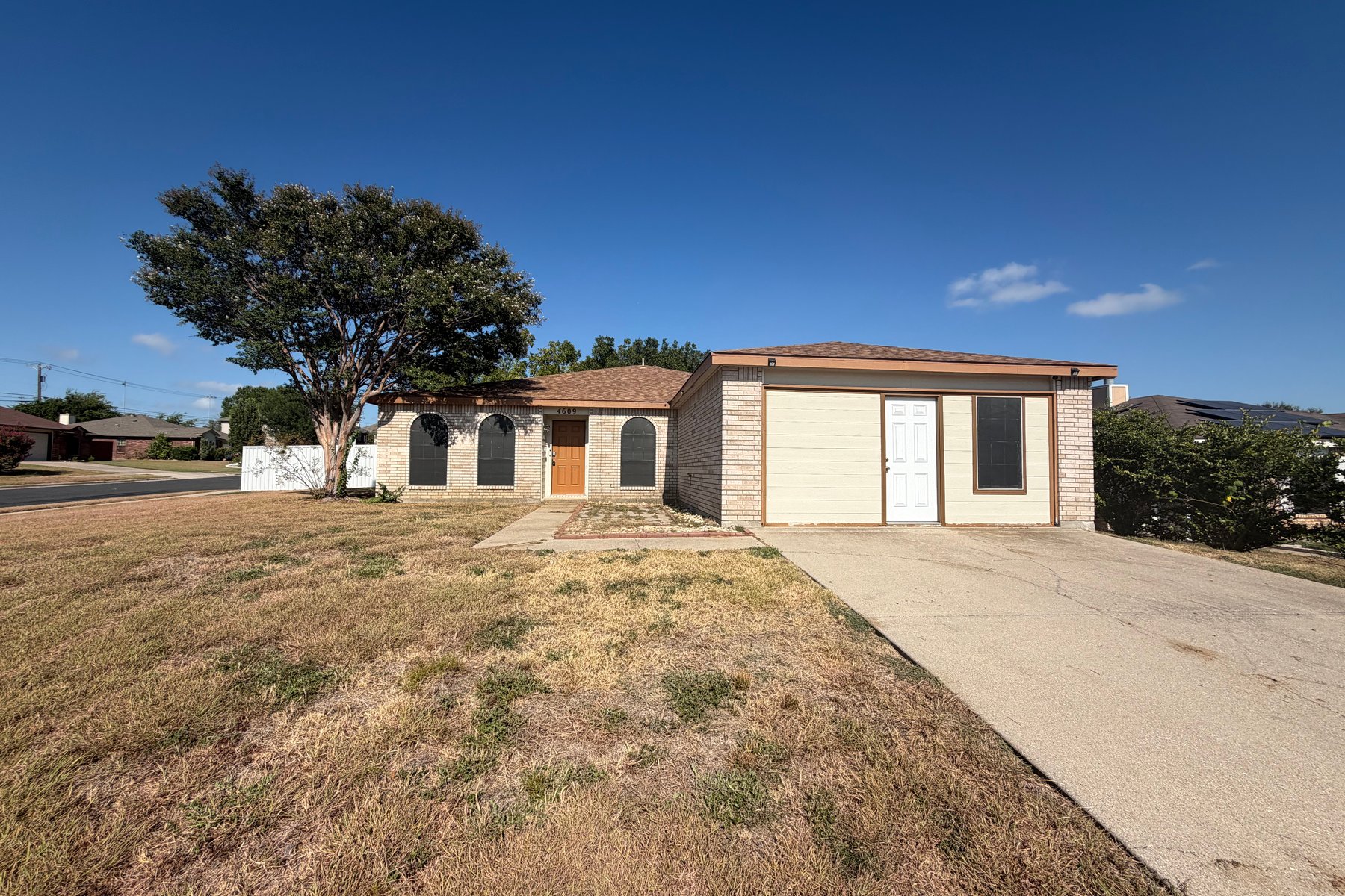 Photo 1 of 4609 Oxford Dr