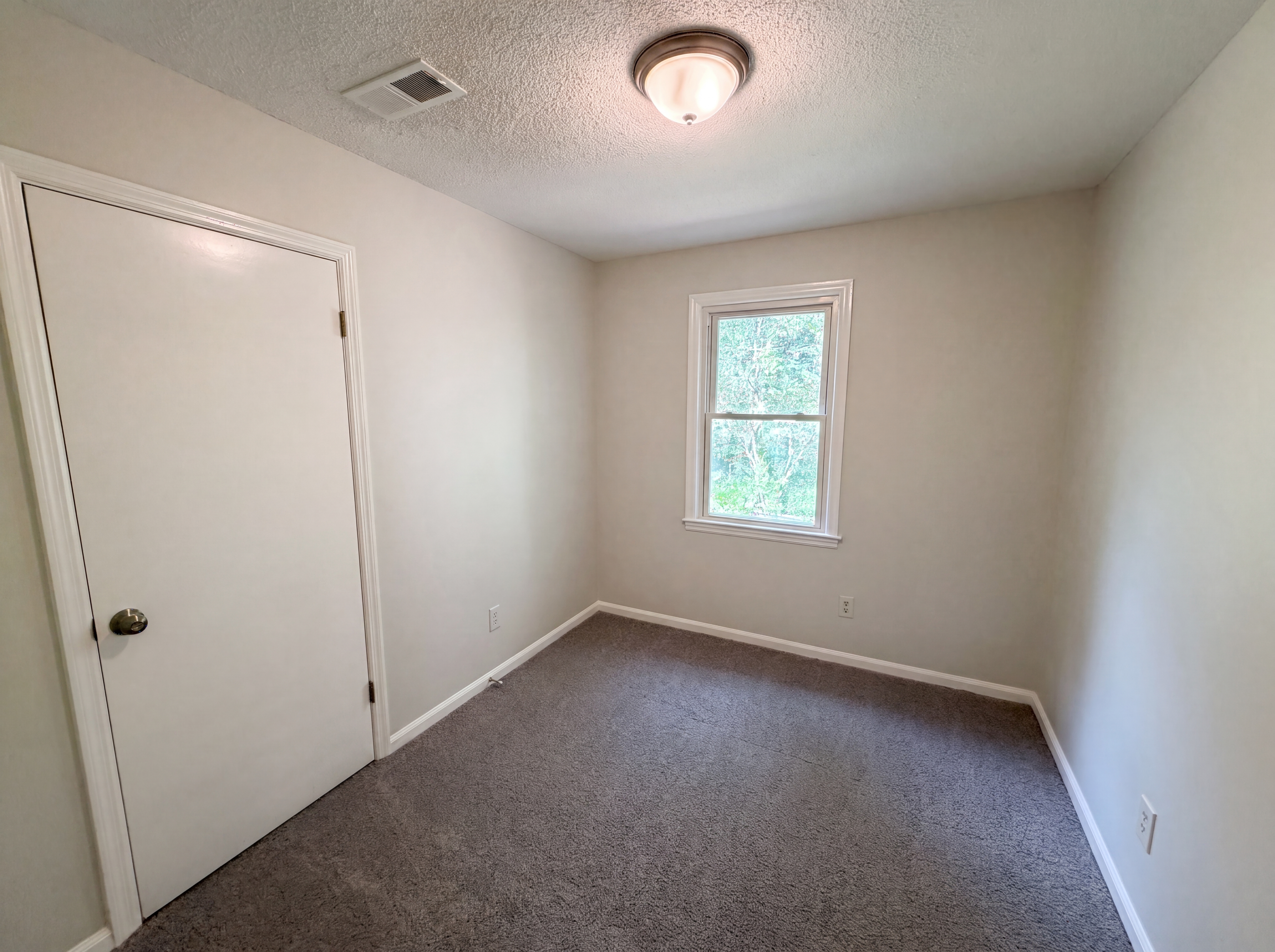 Photo 15 of 23 of 1328 Baffin Bay Rd, Columbia, SC