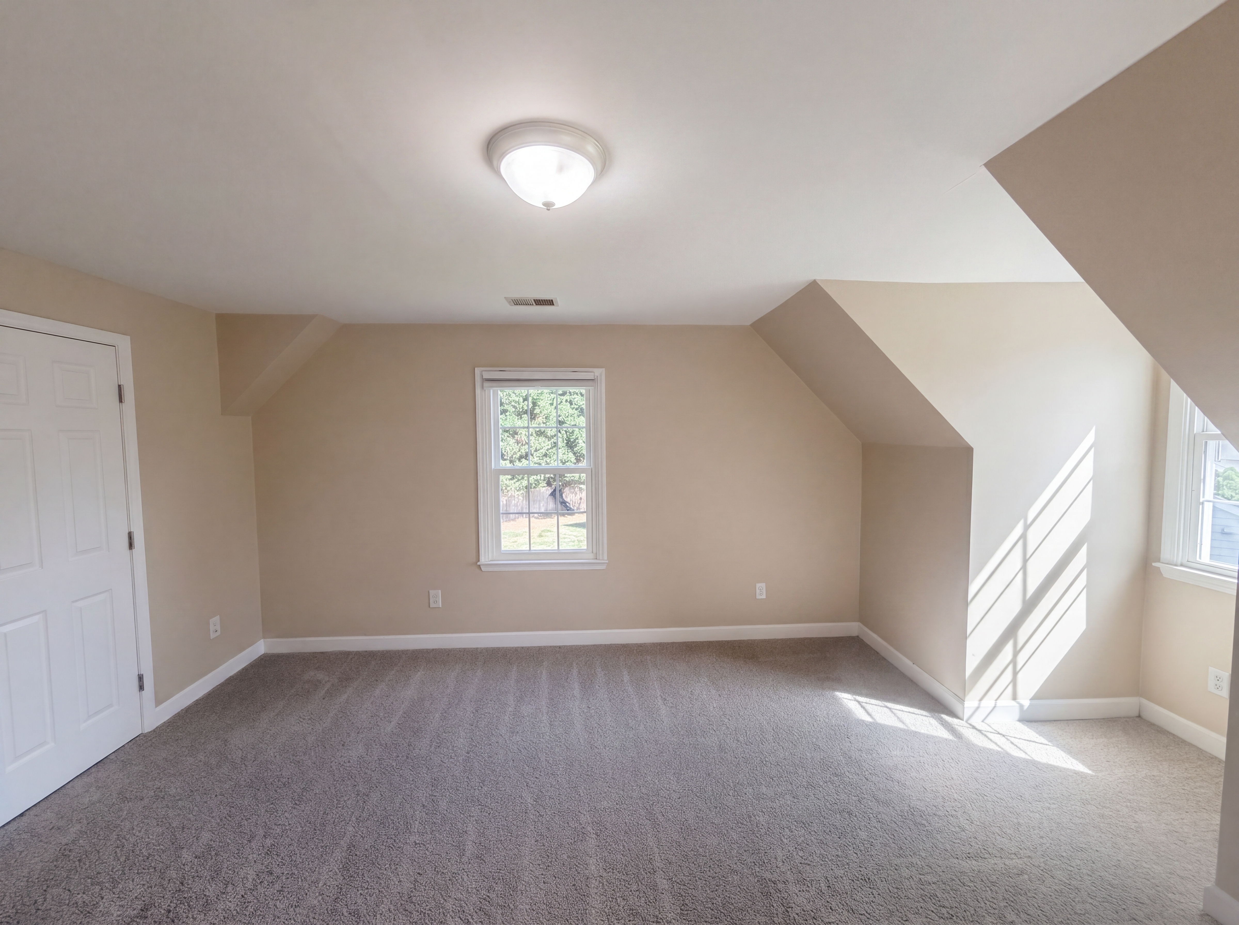 Photo 21 of 38 of 5210 Flintrock Ct, Greensboro, NC