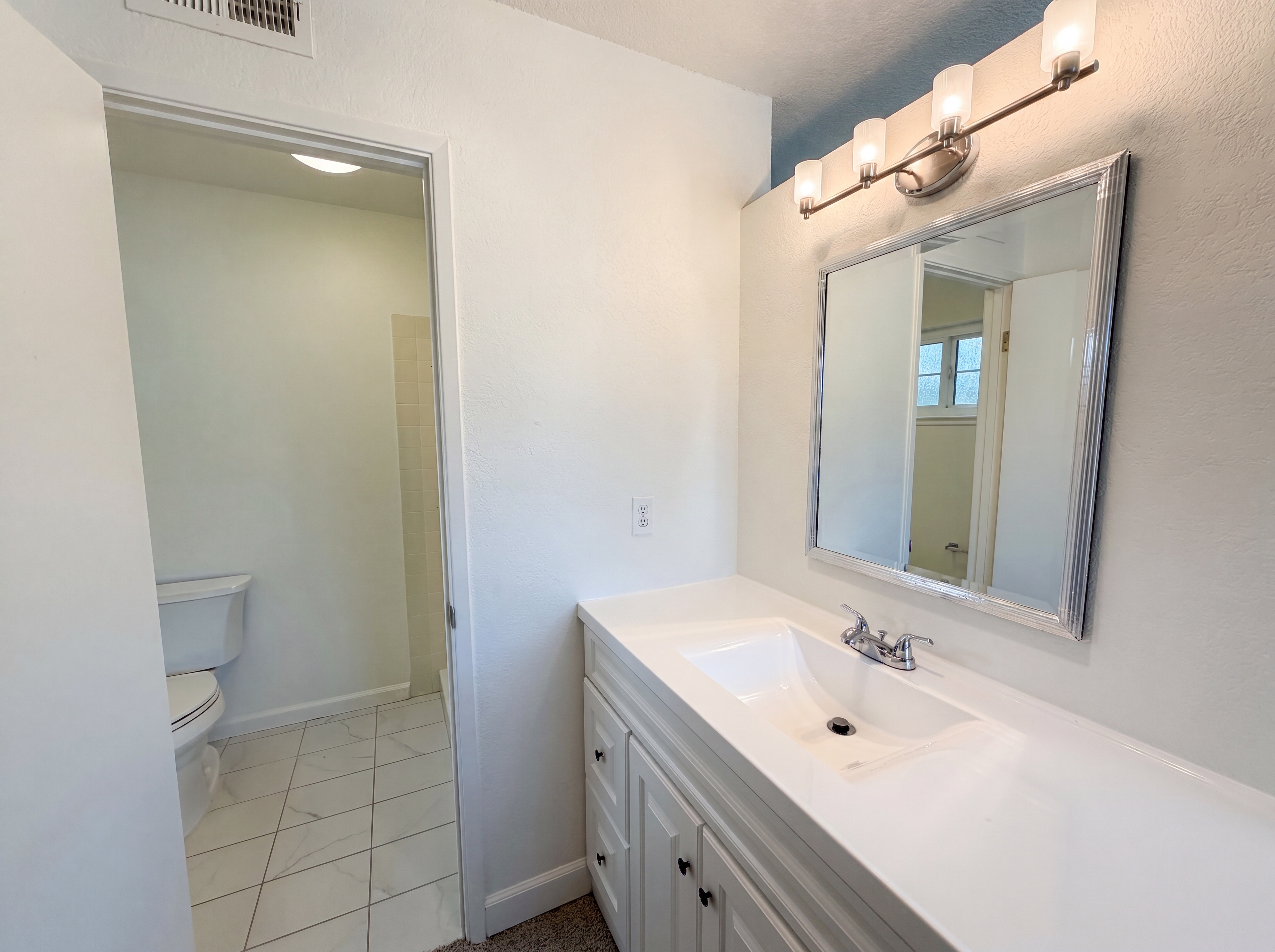 Photo 18 of 28 of 6840 Oaklawn Way, Fair Oaks, CA