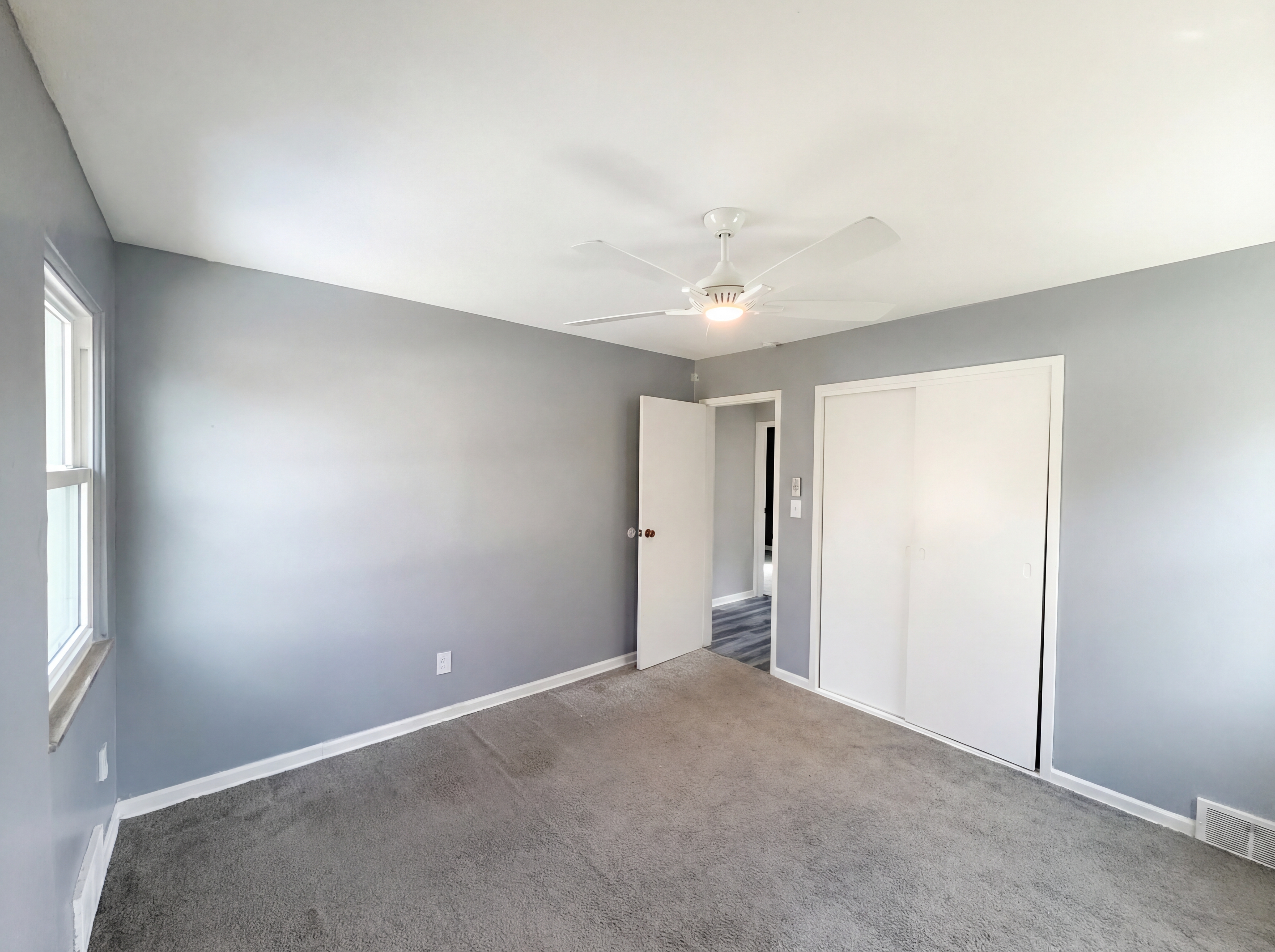 Photo 4 of 17 of 18715 Libby Rd, Maple Heights, OH