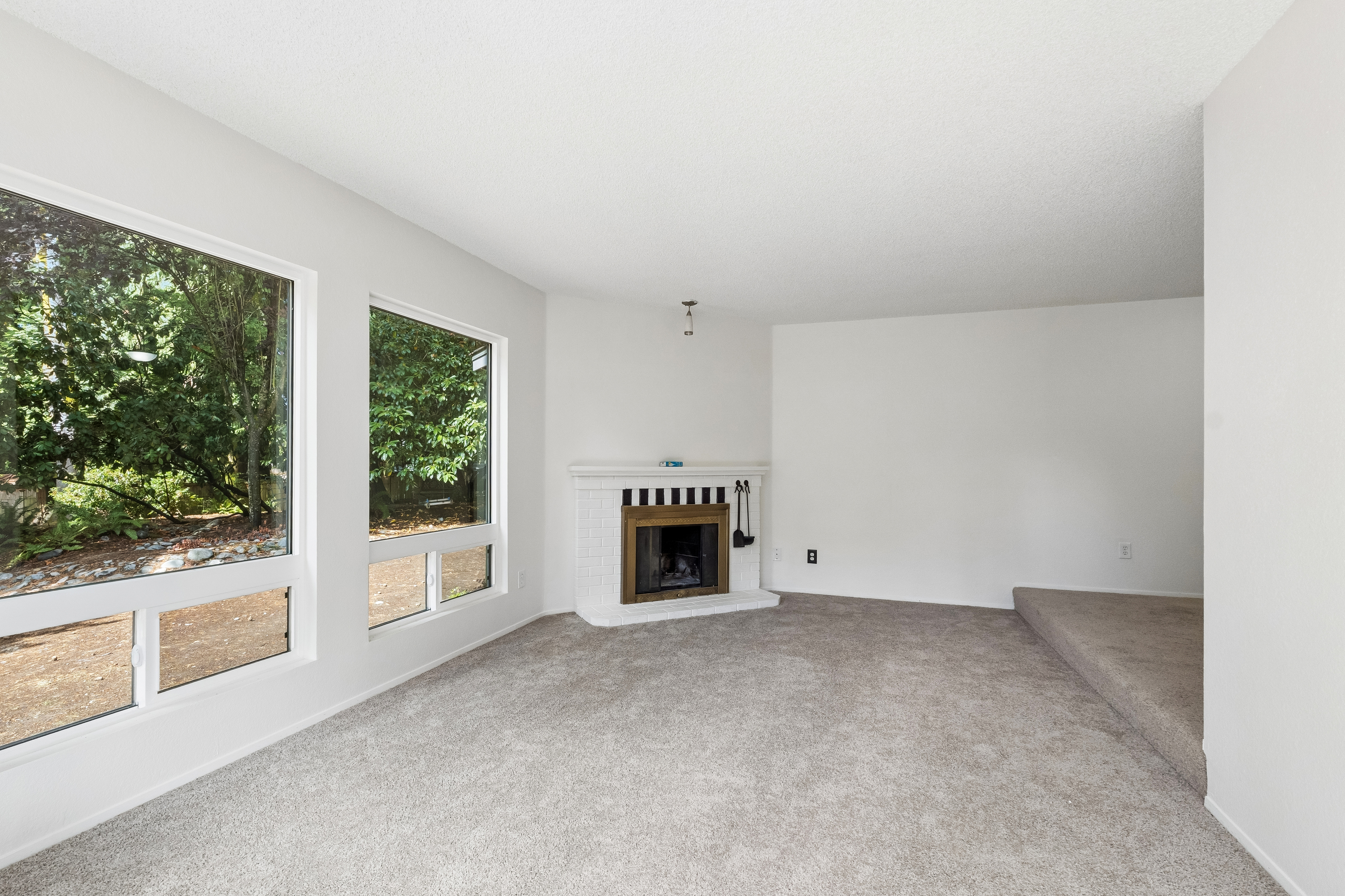 Photo 6 of 19 of 134 SW 116th St, Seattle, WA