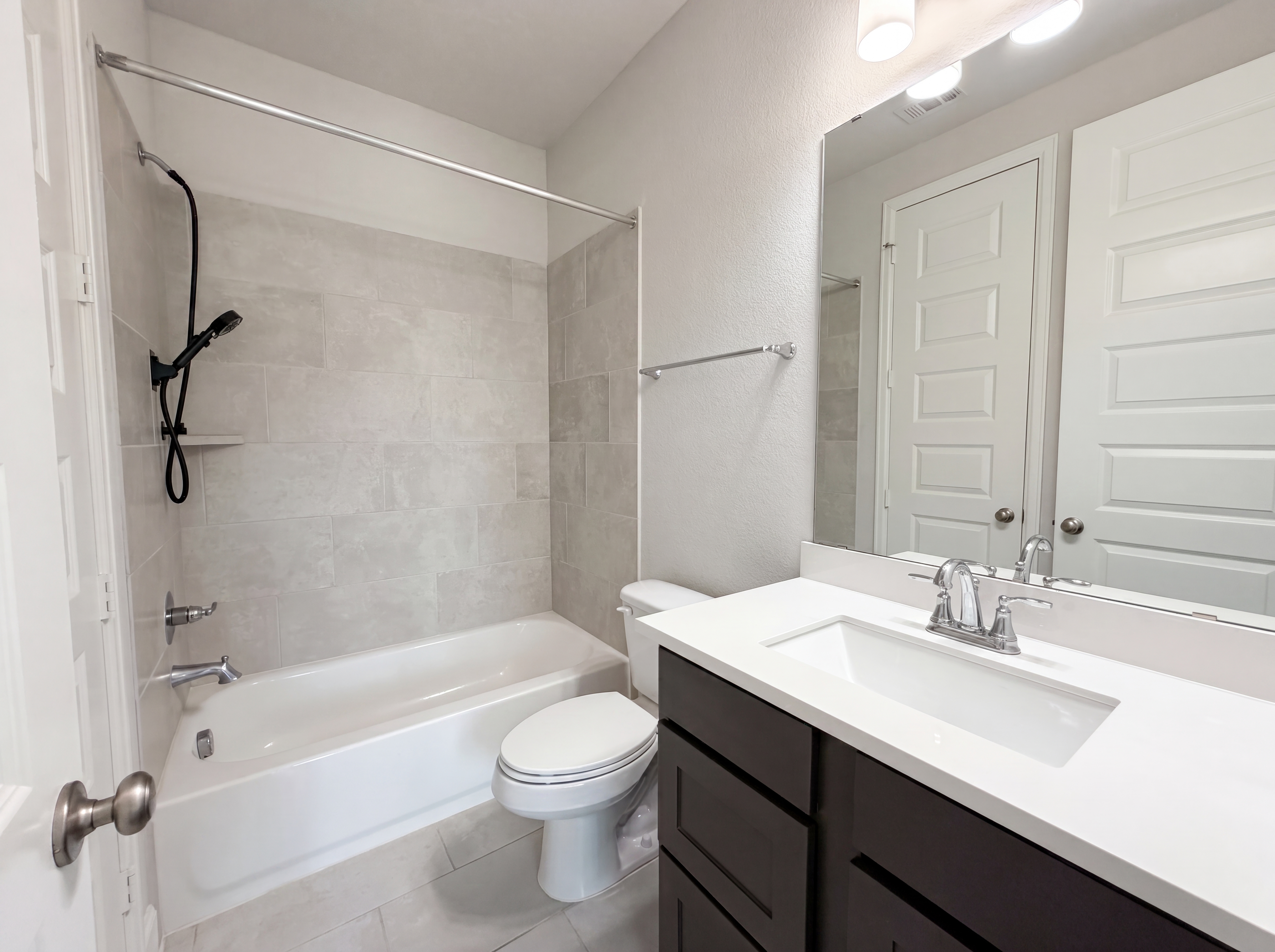 Photo 10 of 29 of 15418 Legacy Park Way, Pinehurst, TX
