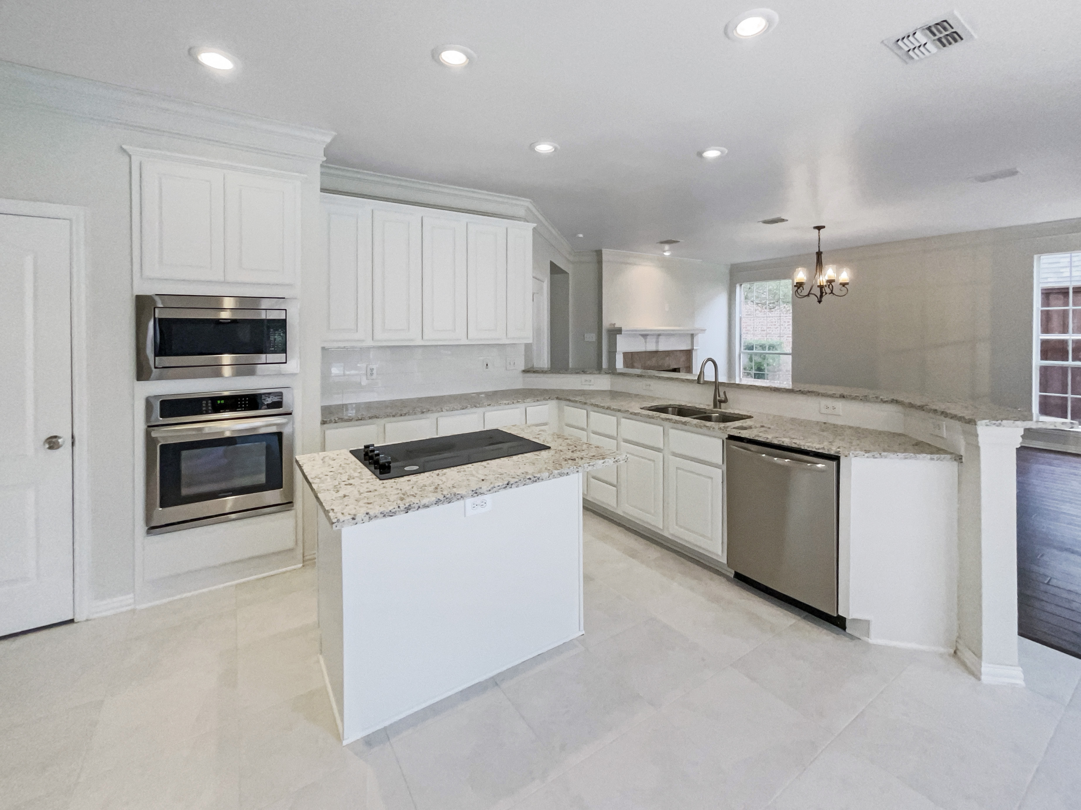 Photo 8 of 41 of 413 Thunderbrook Rd, Garland, TX