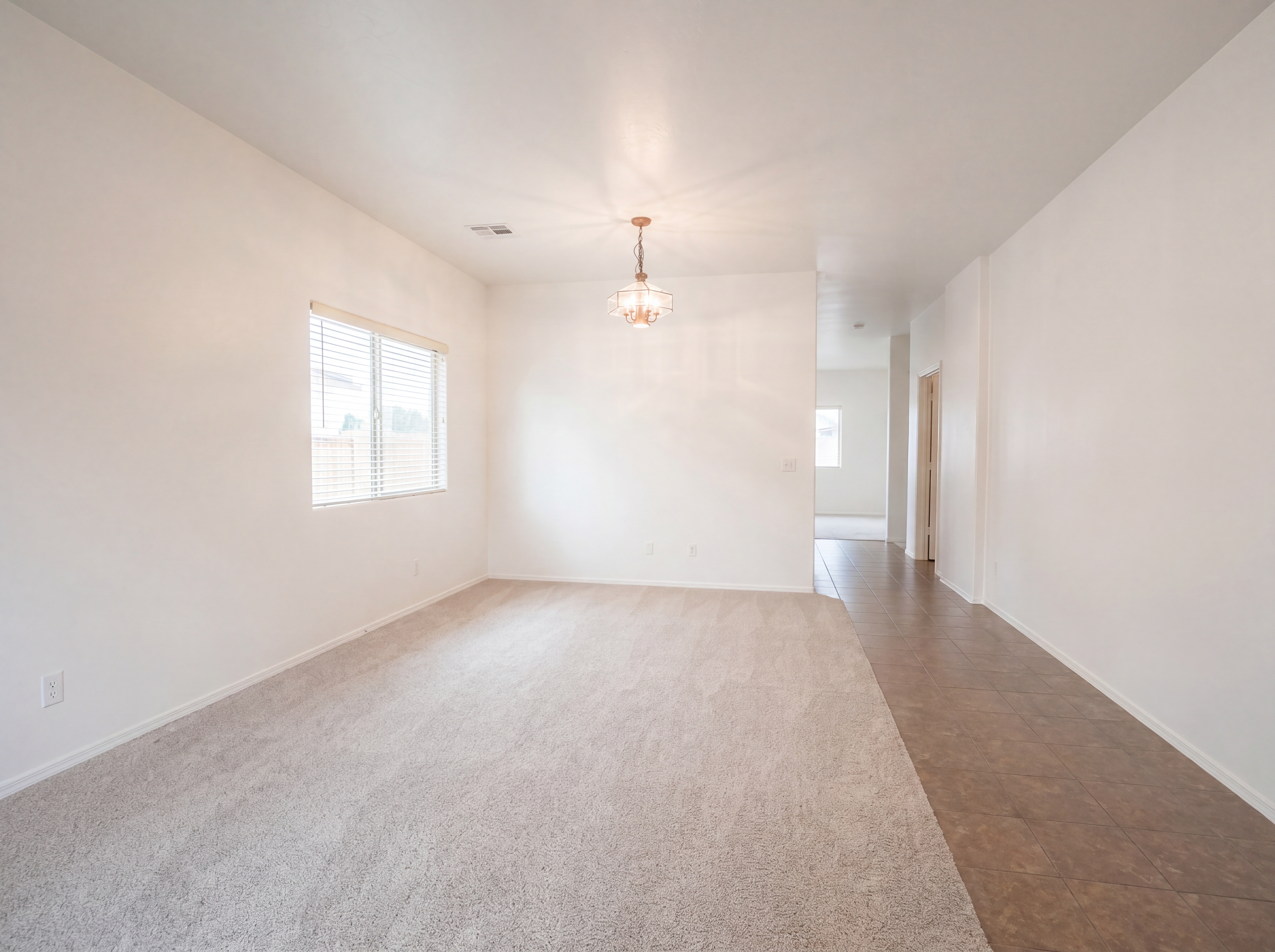 Photo 3 of 29 of 16148 N 168th Ln, Surprise, AZ