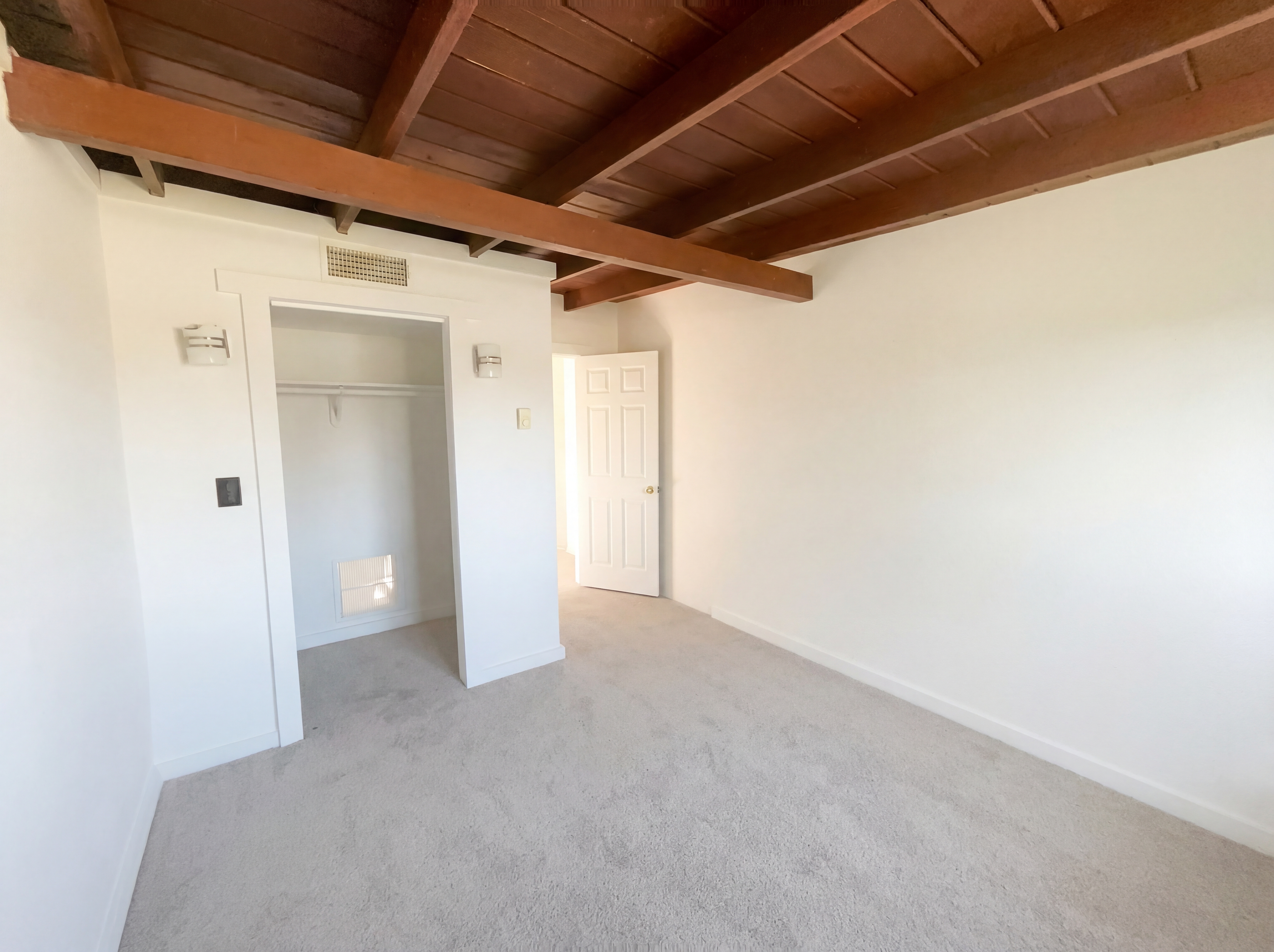 Photo 4 of 18 of 2519 N Richey Blvd, Tucson, AZ
