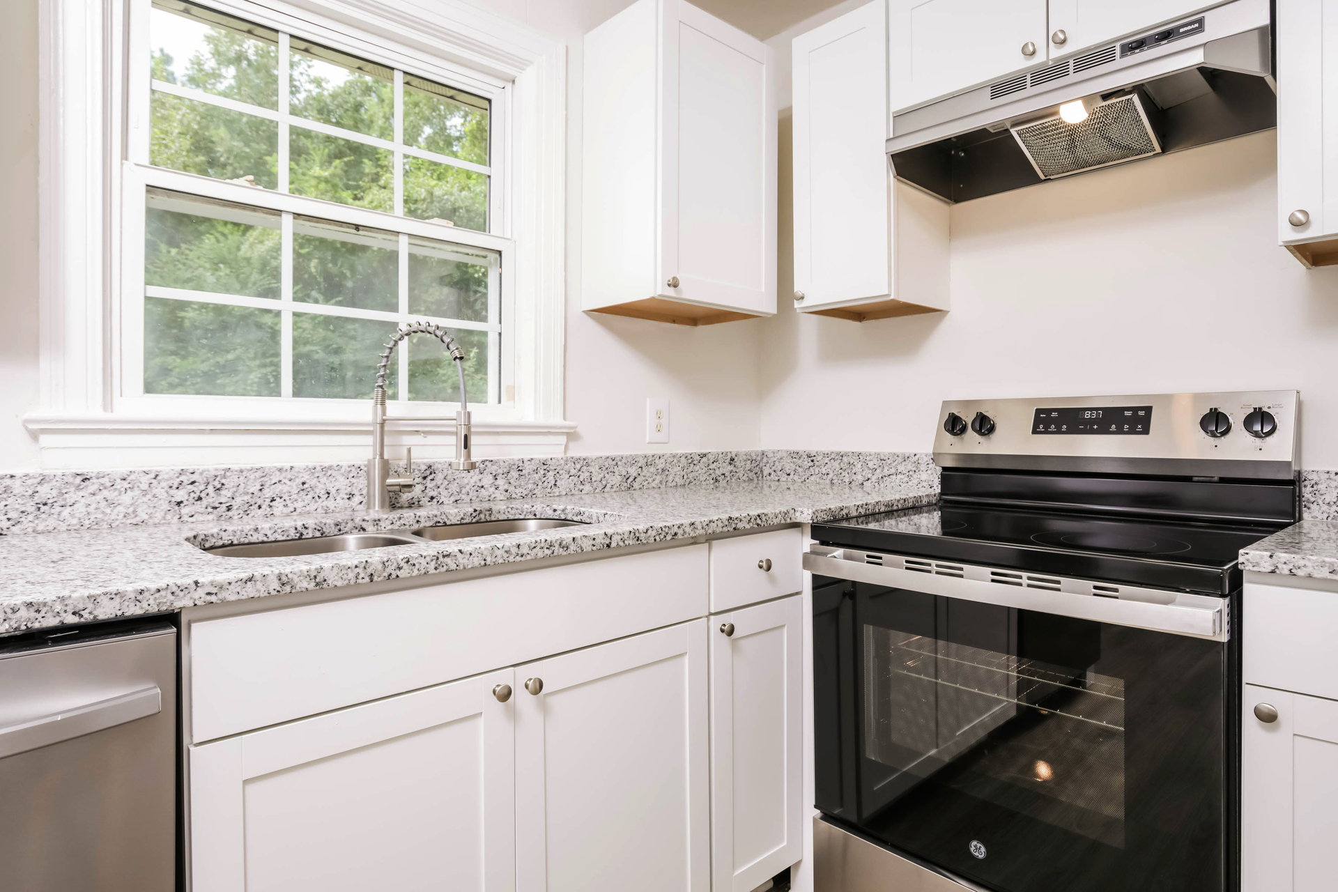 Photo 6 of 21 of 1117 Brownview Dr, Rocky Mount, NC