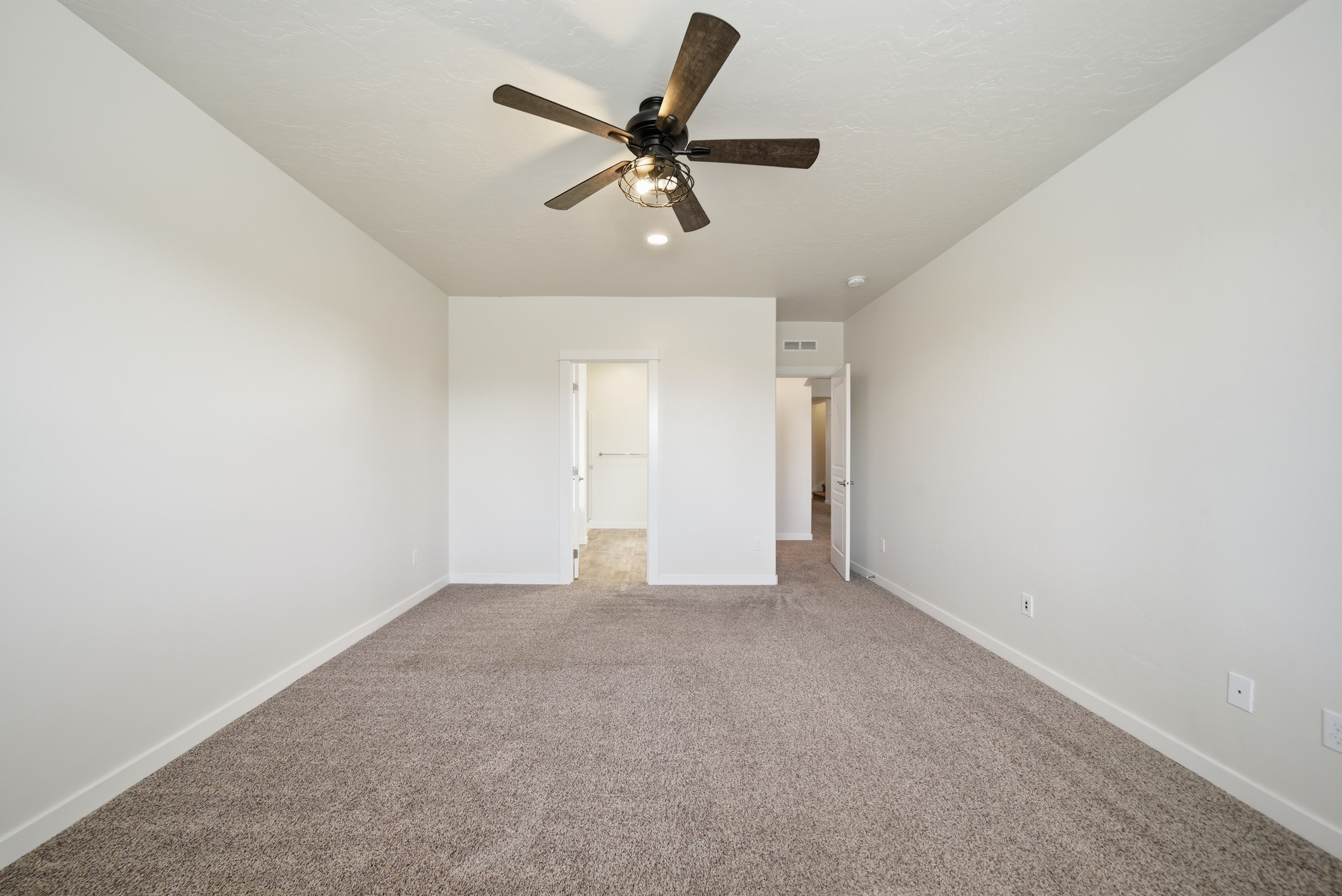 Photo 4 of 34 of 6125 W Mattawa Dr, Meridian, ID