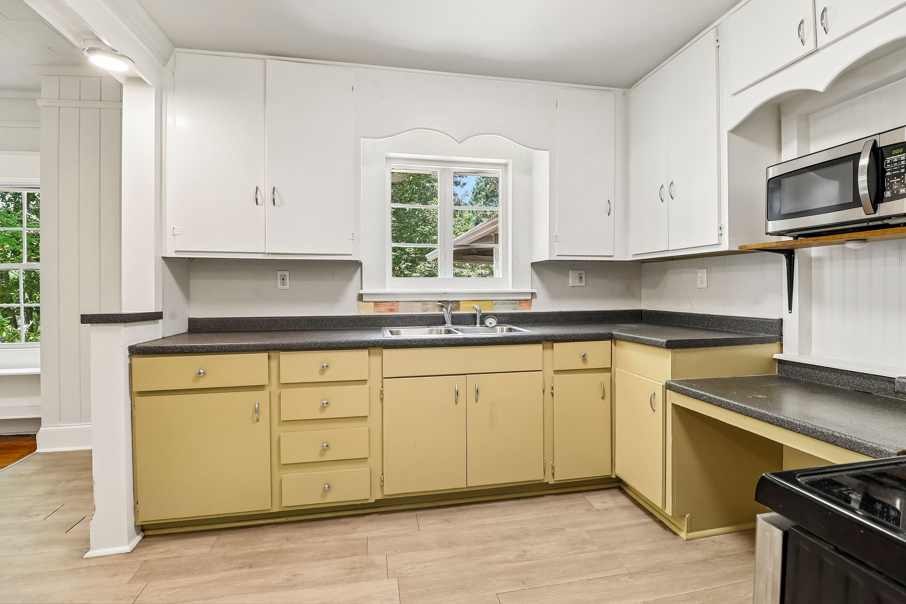 Photo 11 of 27 of 130 Lancaster St, Chester, SC