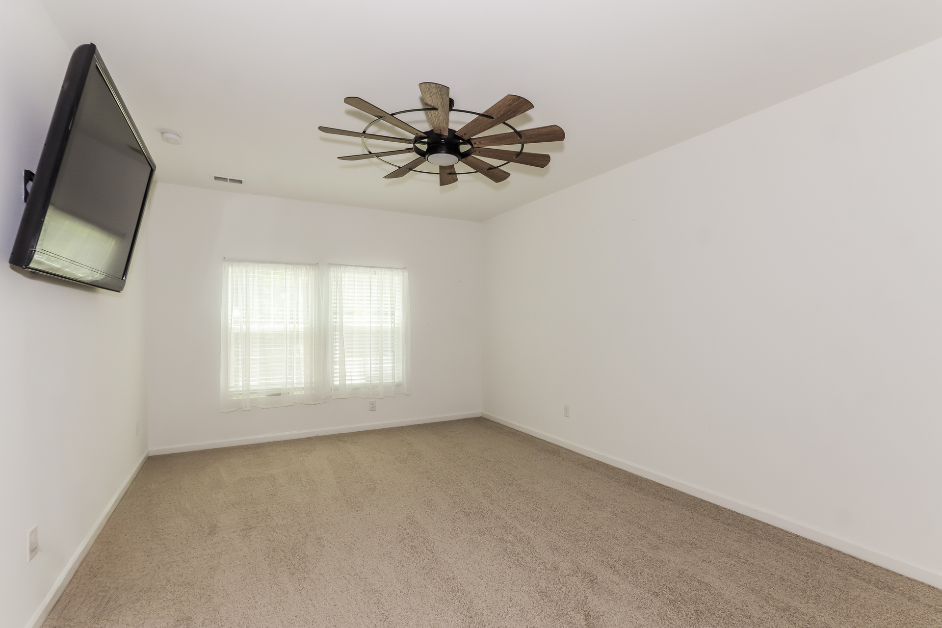 Photo 4 of 22 of 1126 Joywood Dr, Longs, SC