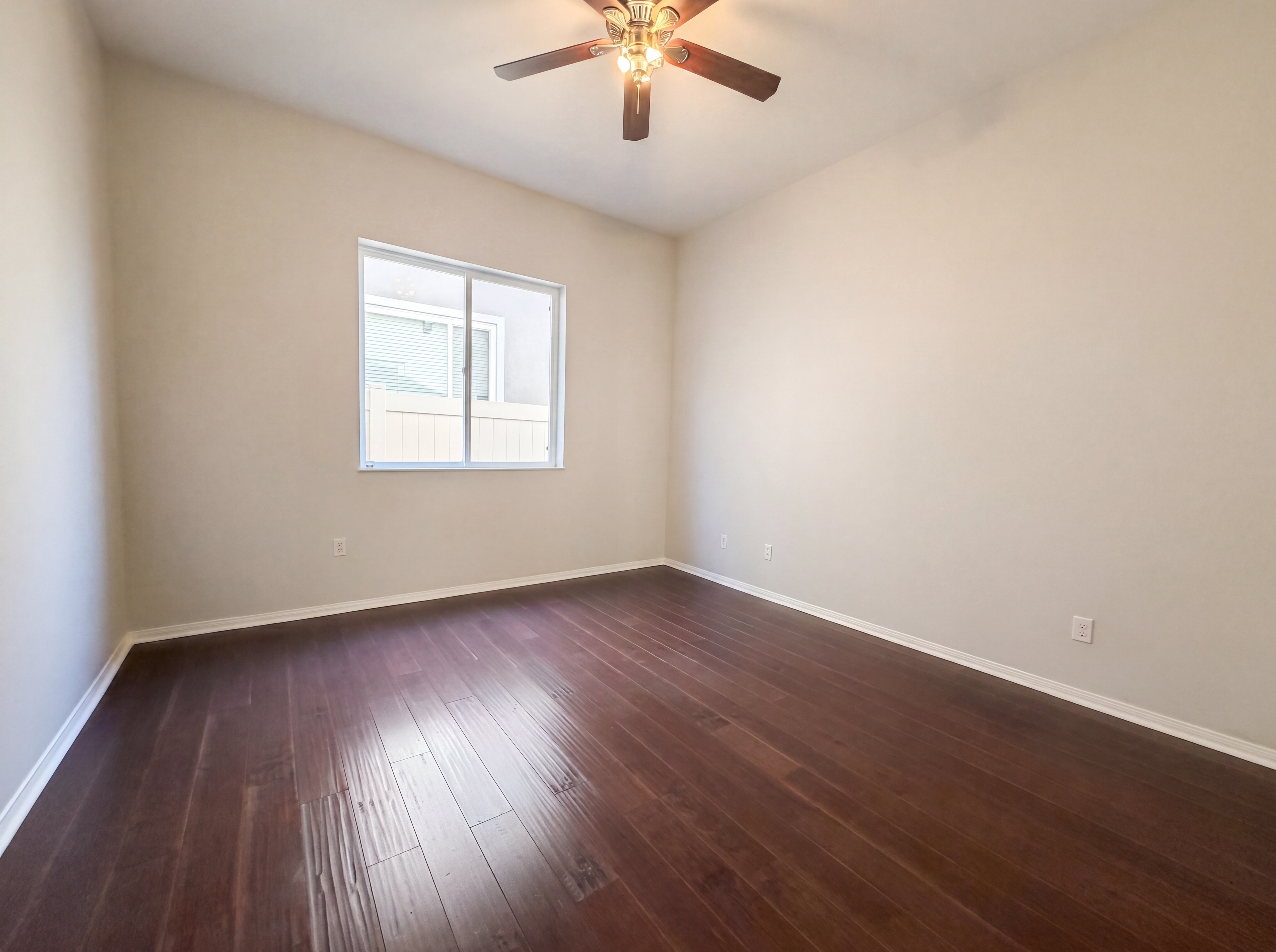 Photo 11 of 23 of 738 Flower St, Beaumont, CA