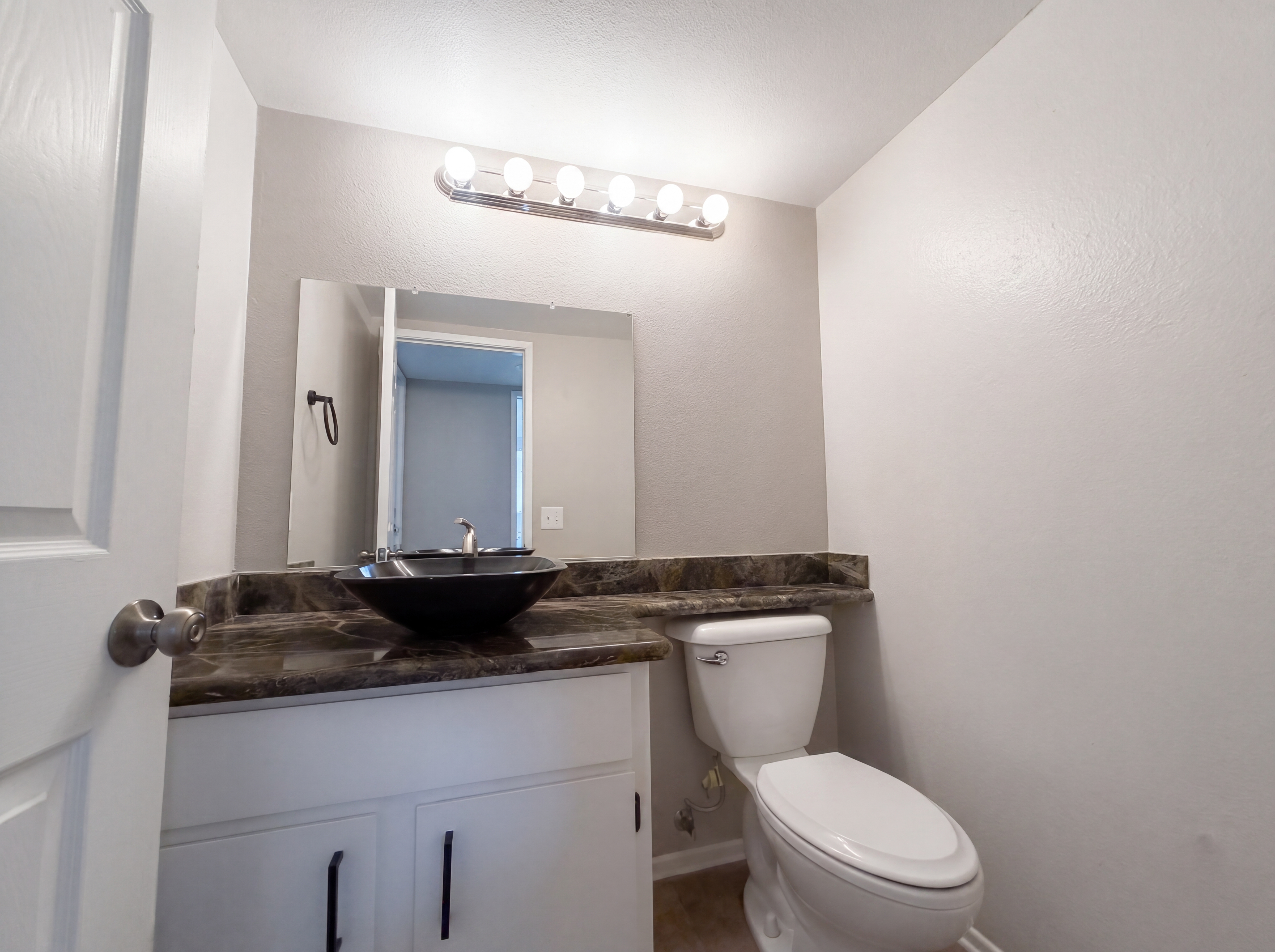 Photo 15 of 22 of 39676 Ridgedale Dr, Murrieta, CA