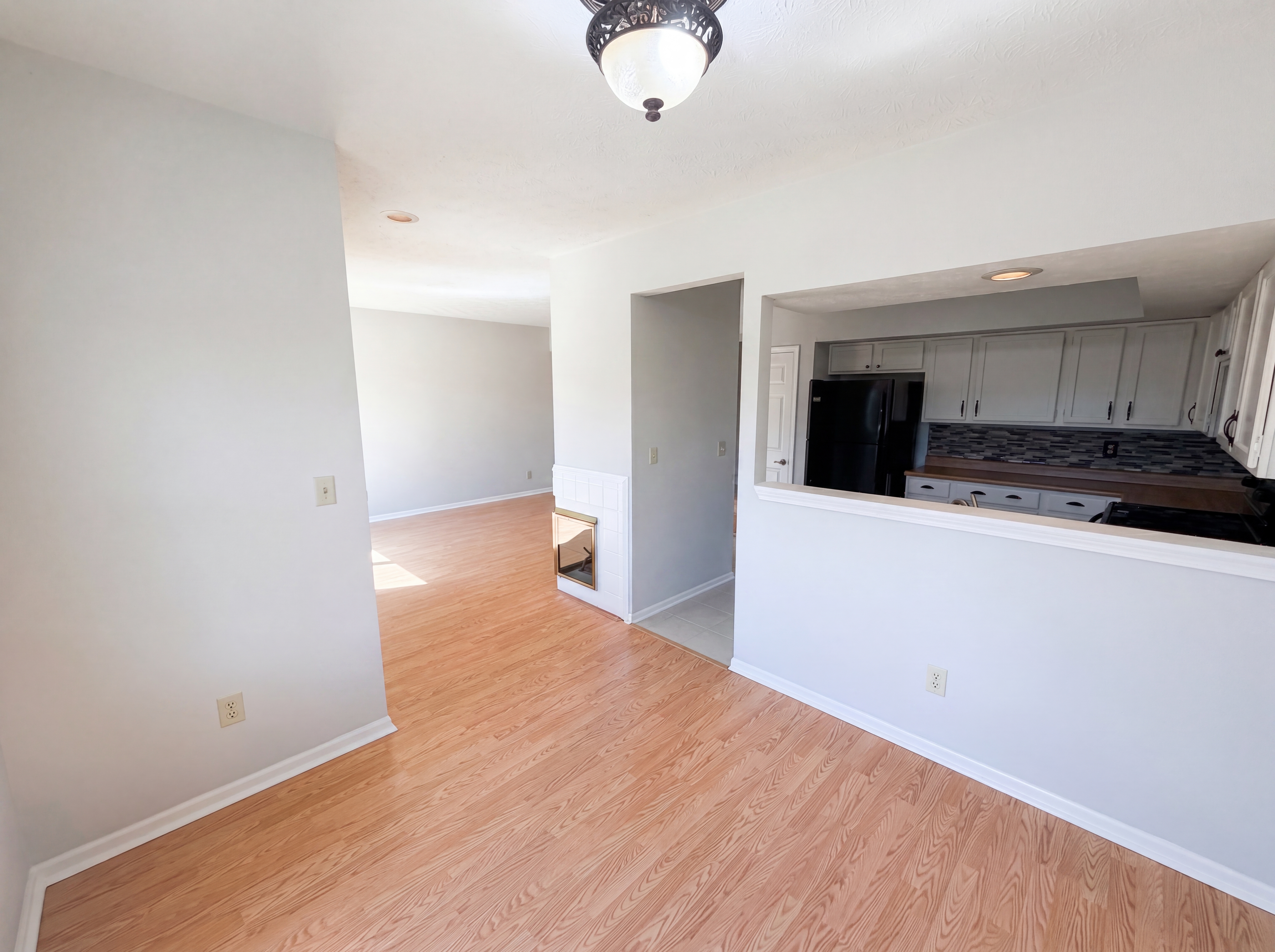Photo 9 of 19 of 9463 Maple Way, Indianapolis, IN