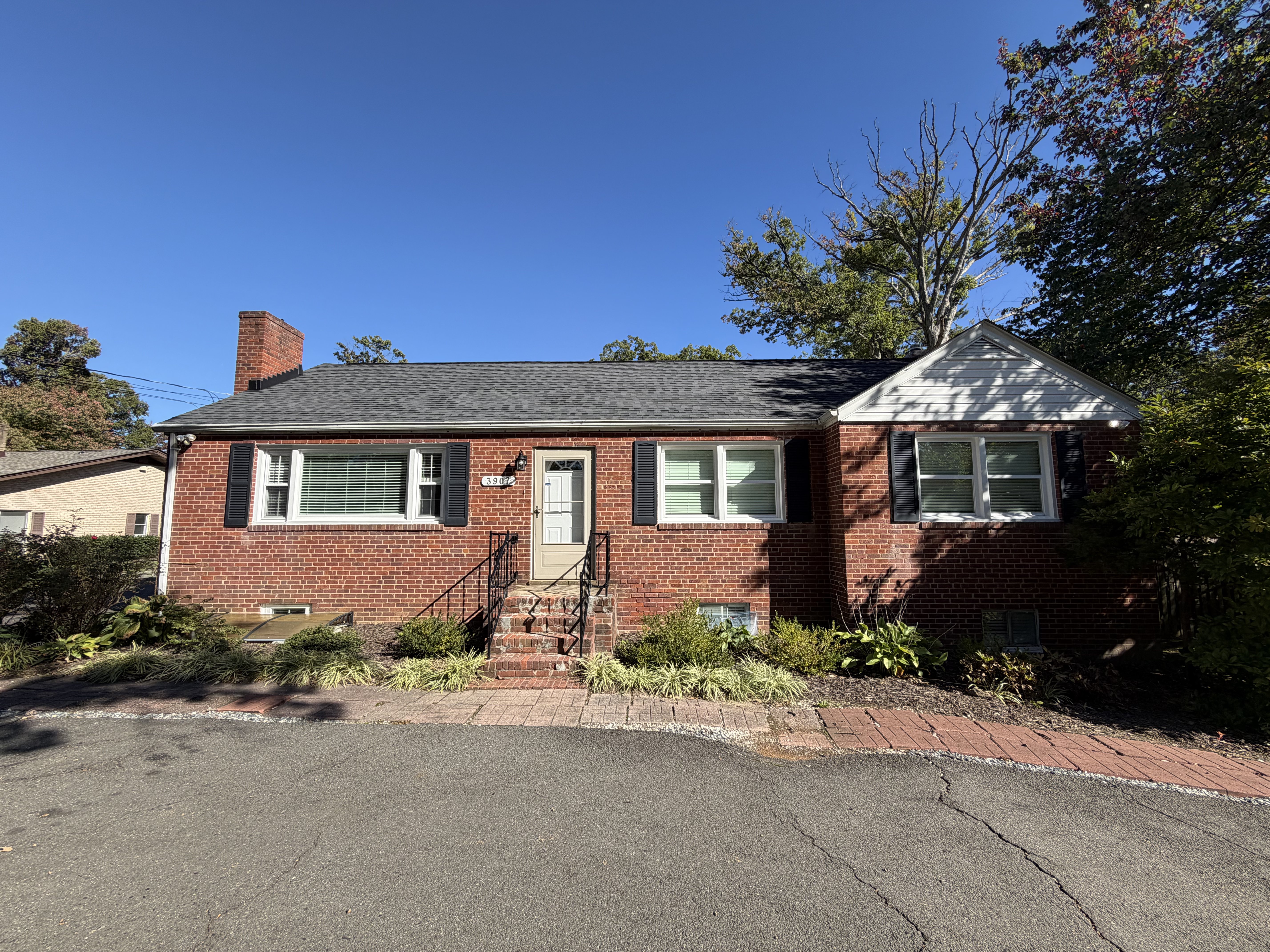 Photo 19 of 21 of 3907 Prosperity Ave, Fairfax, VA