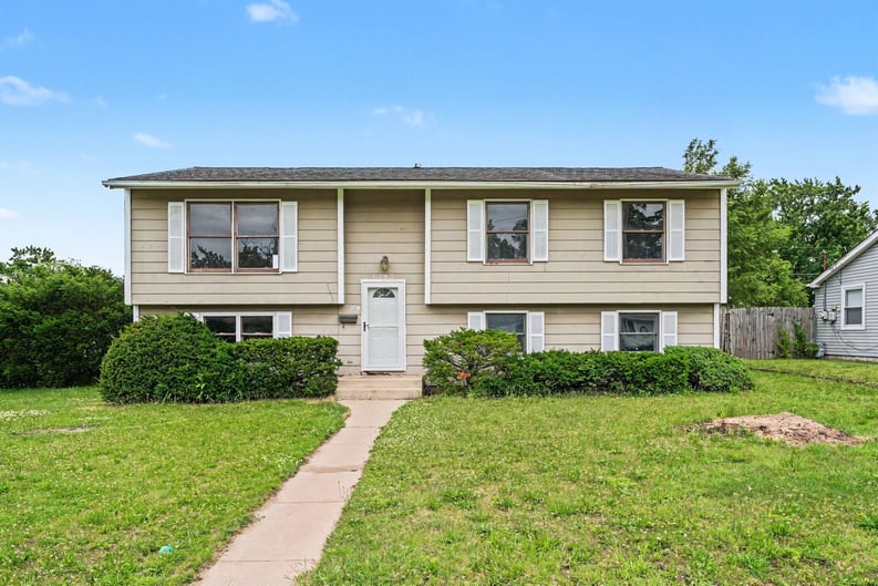Property photo 1 of 6743 Leland Ave