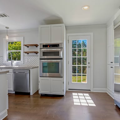 Property photo 2 of 3841 Lavilla Dr