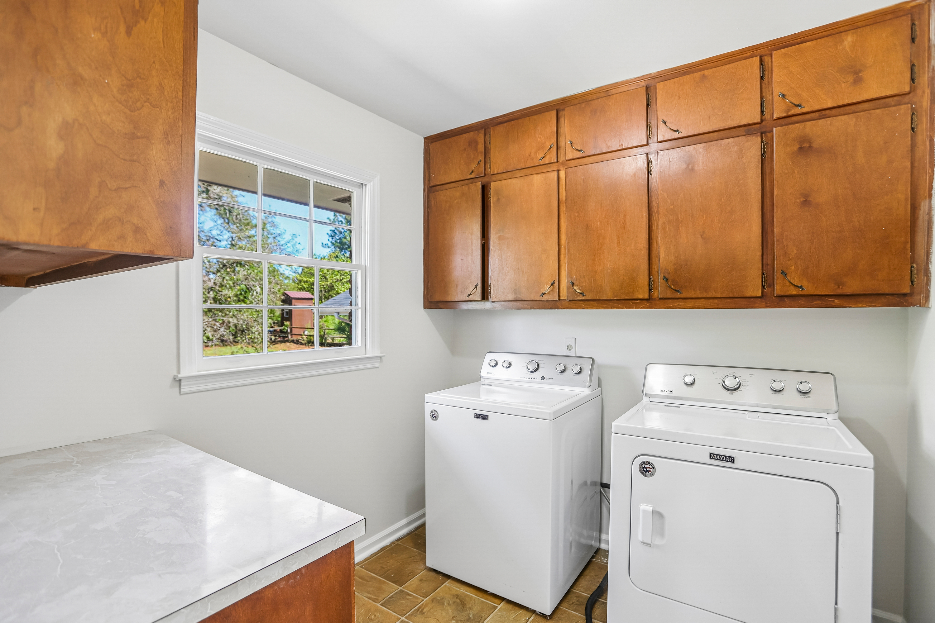 Photo 19 of 27 of 2186 Ingram Rd, Duluth, GA