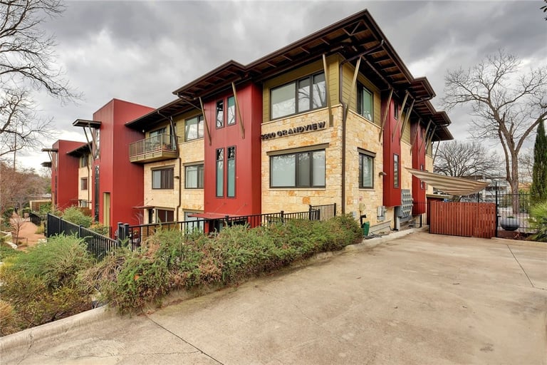 3200 Grandview St, Austin, TX 78705 Opendoor