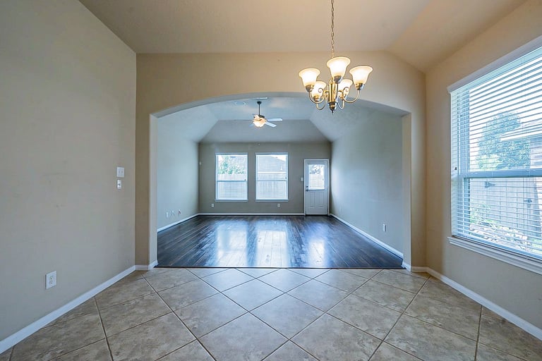 Photo 11 of 24 - 24627 Colonial Maple Dr, Katy, TX 77493
