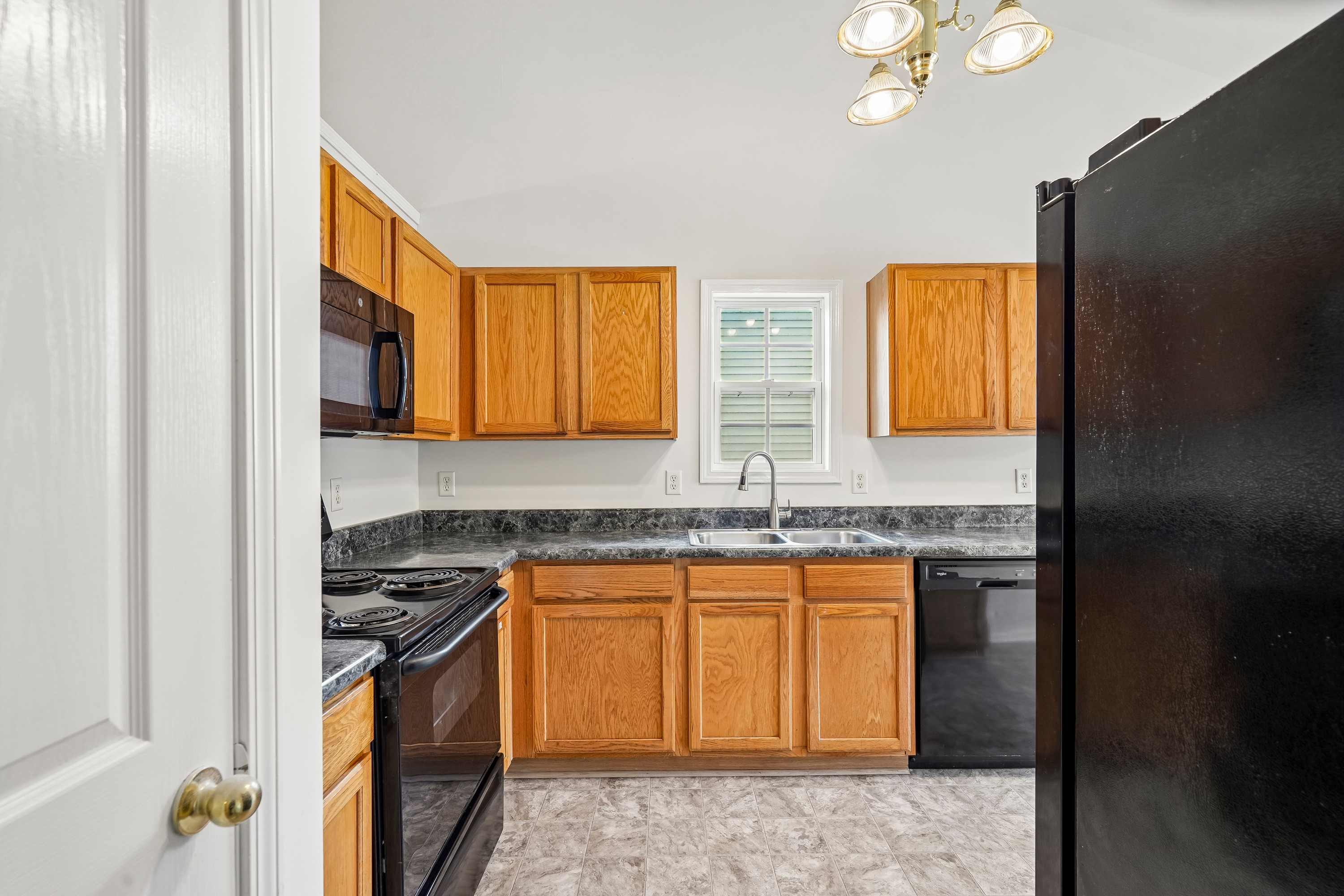 Photo 14 of 31 of 6550 Snowbird Ln, Douglasville, GA