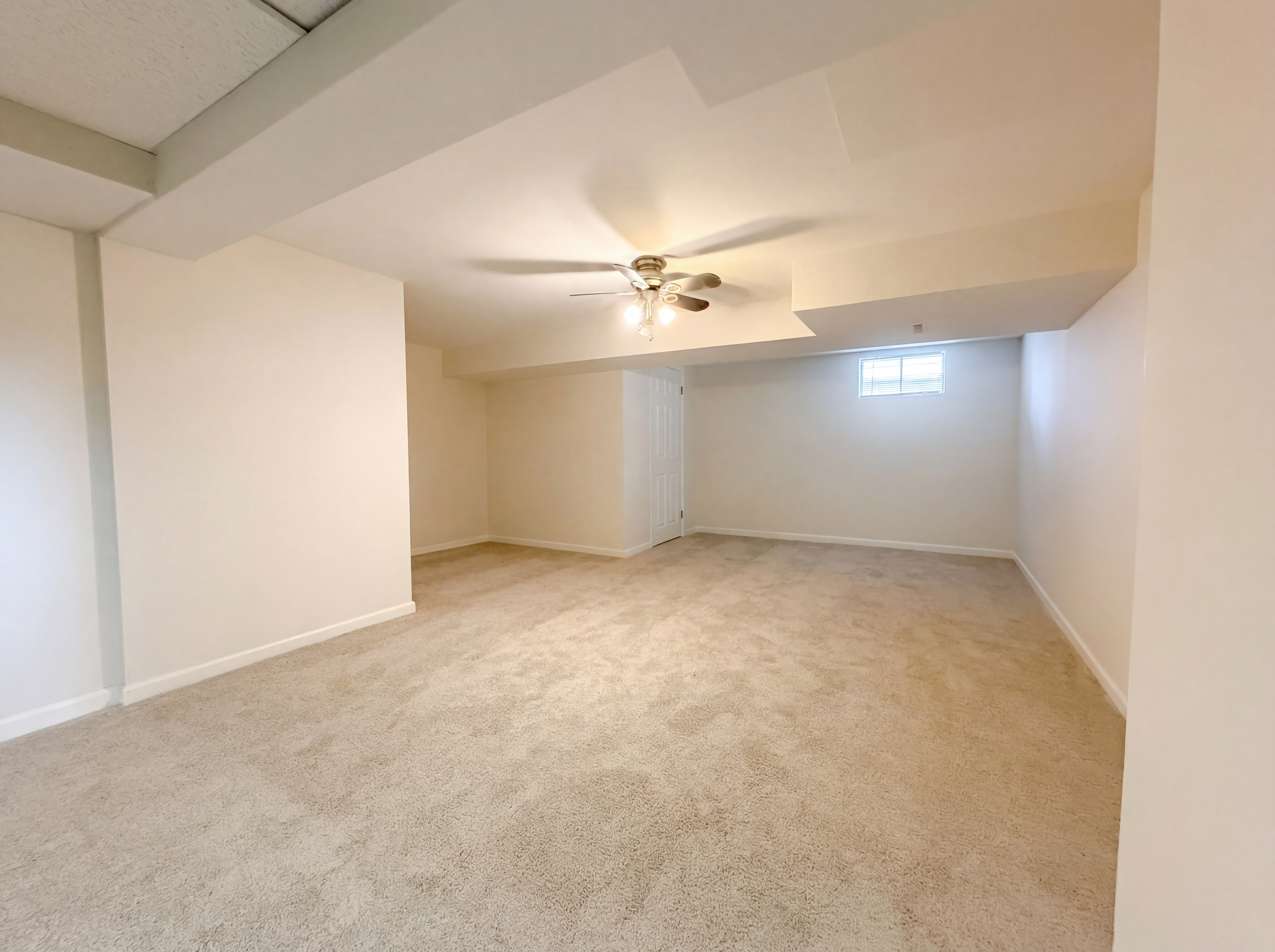 Photo 17 of 23 of 3325 Steed Dr, Florissant, MO