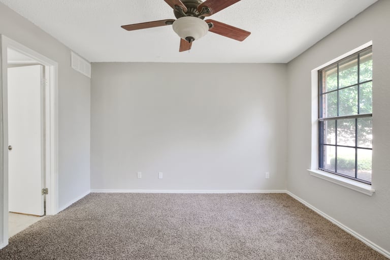 Photo 22 of 25 - 7317 Kingswood Cir, Fort Worth, TX 76133
