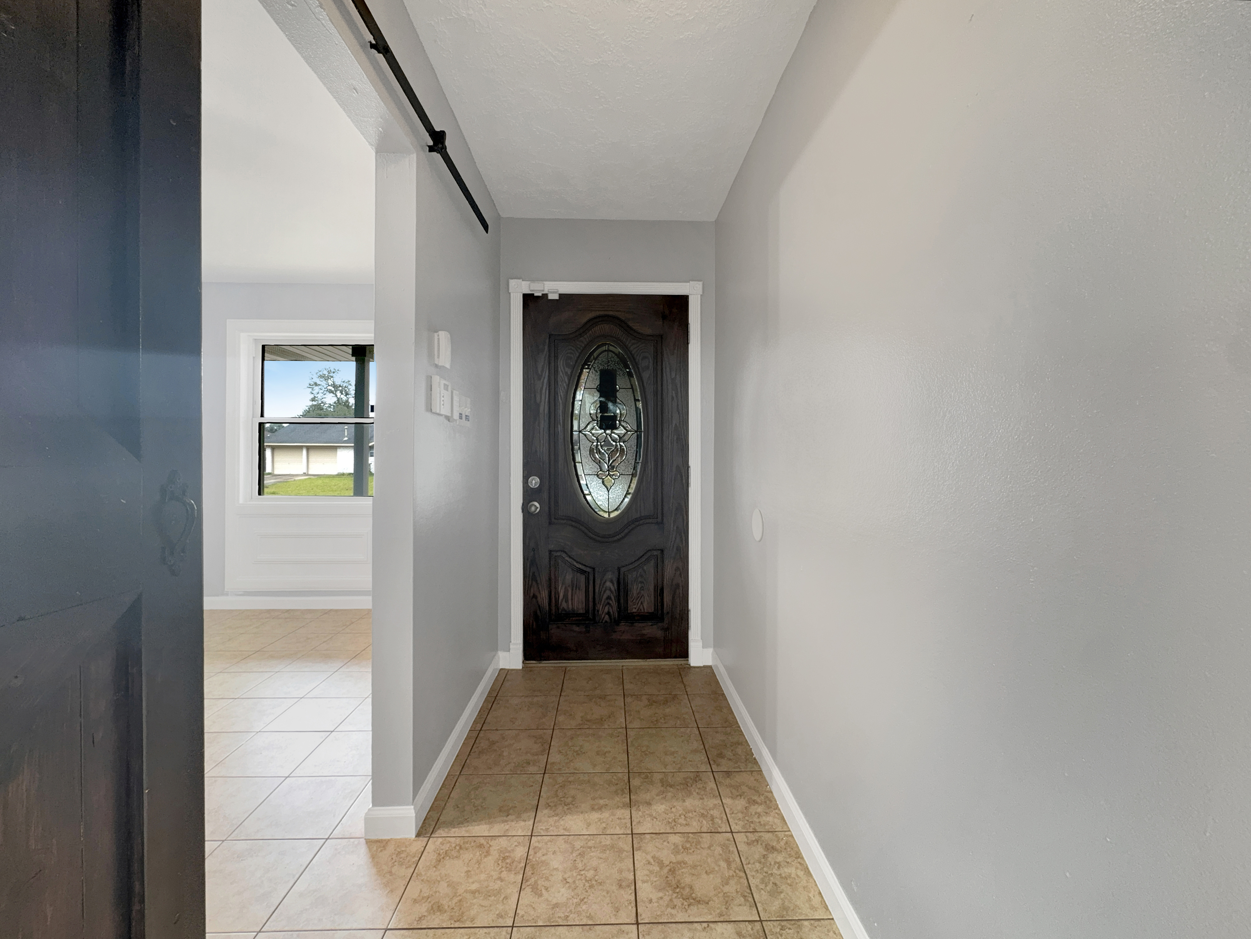 Photo 7 of 16 of 2103 Williamsburg Ct N, League City, TX