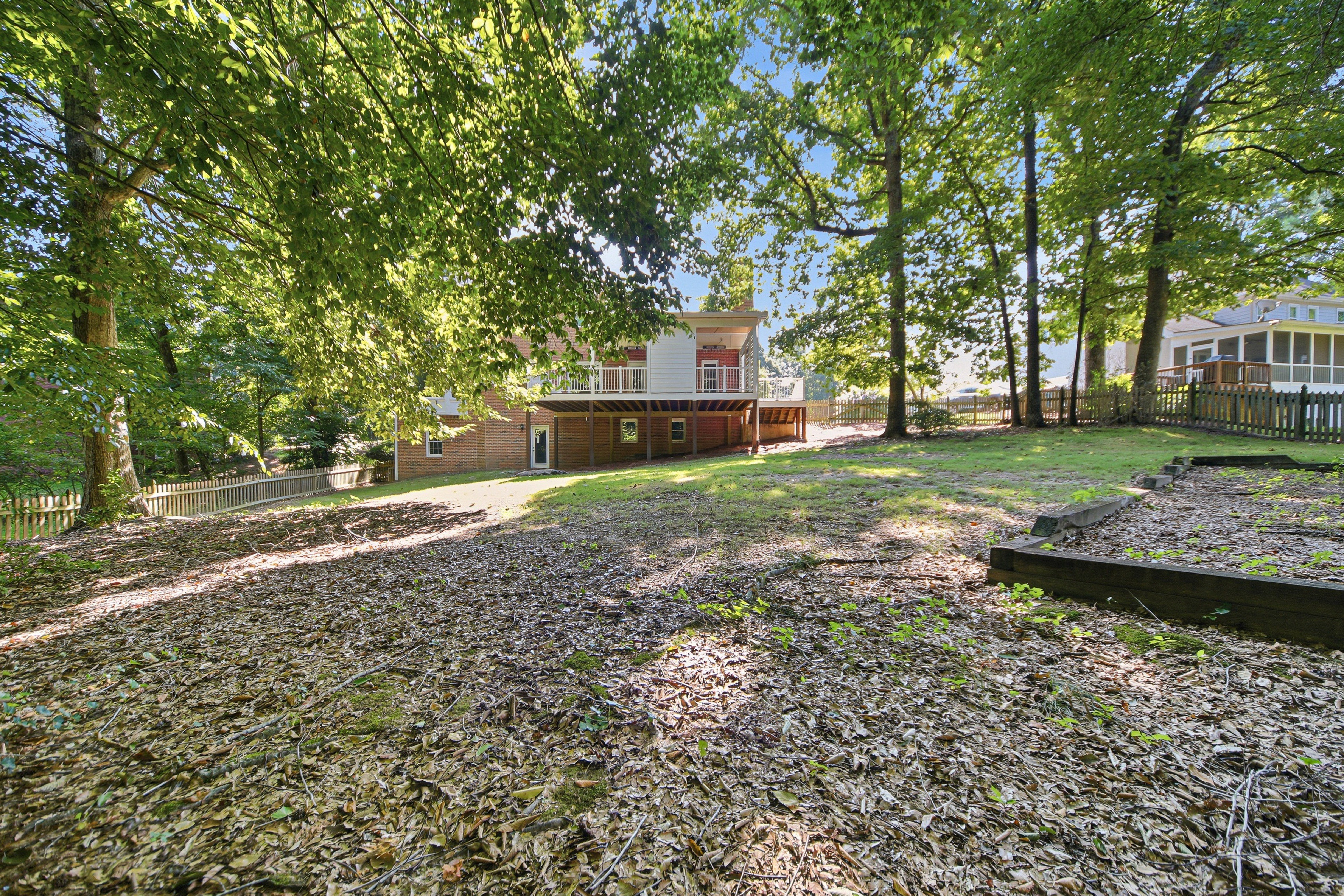Photo 5 of 36 of 1440 Shade Tree Way, Alpharetta, GA